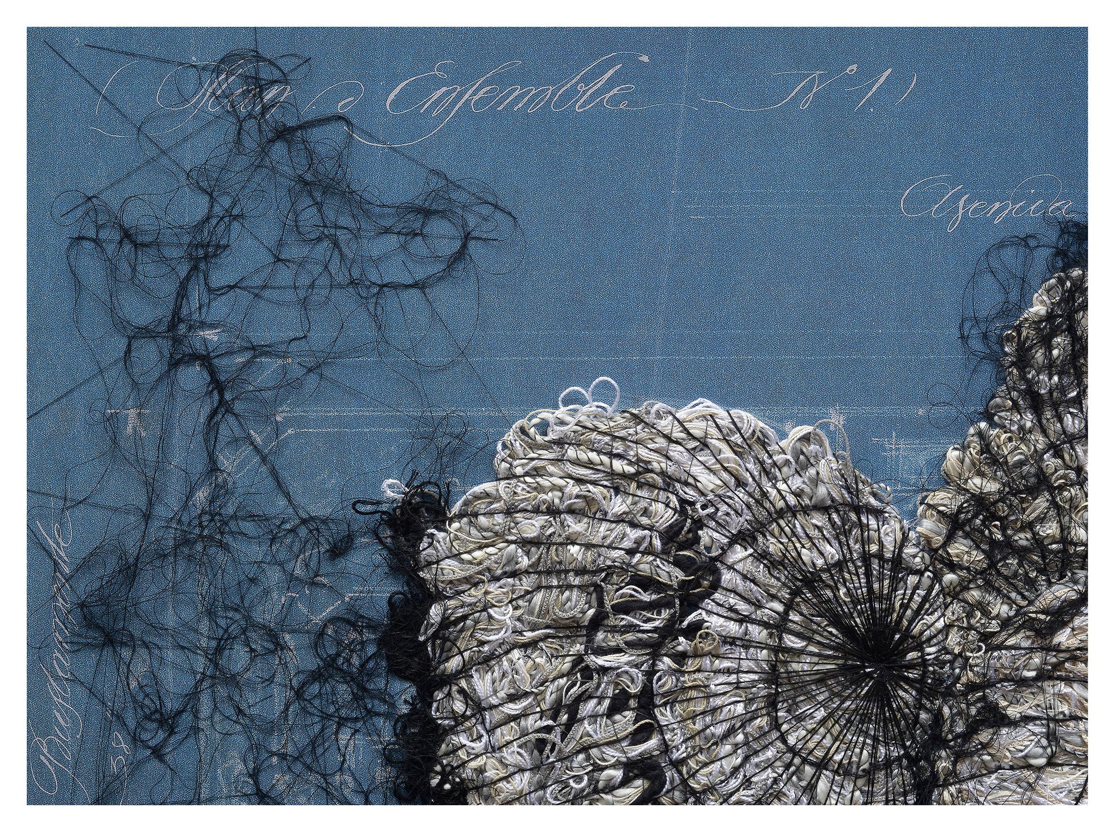 La formación de Ana Seggiaro como grabadora despertó su fascinación por las obras de Durero y Piranesi. Esto la lleva tanto a recuperar el propio lenguaje del grabado a través de otros medios como a apropiarse de las obras de estos artistas y
