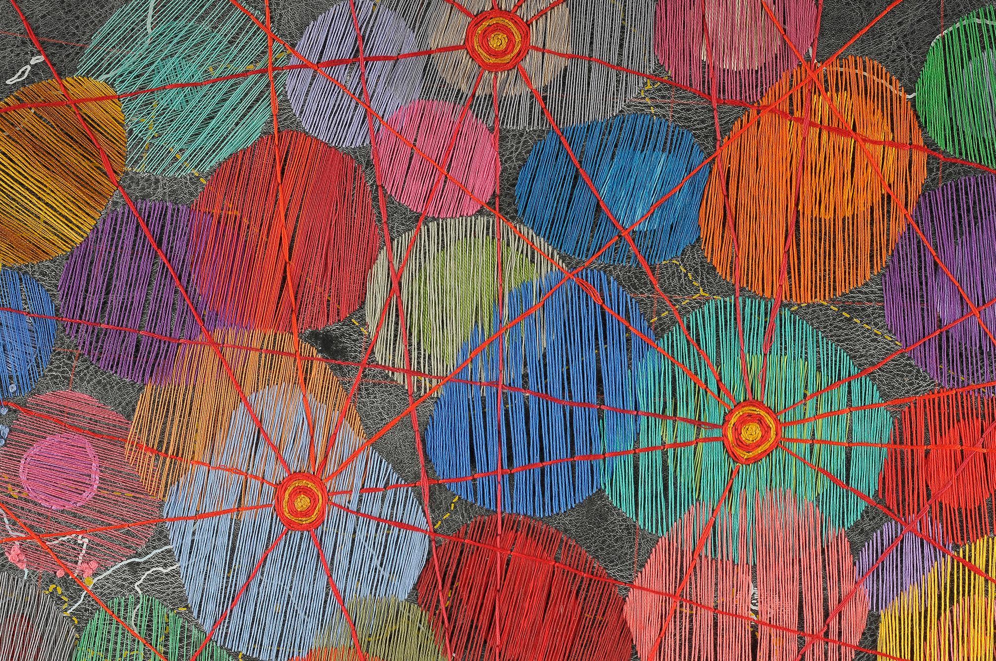 A mediados de la década de 2000, Ana Seggiaro realizó sus primeras obras de collage sobre papel a pequeña escala. Partiendo de páginas de libros, mapas y partituras, realiza las primeras series intervenidas a través del bordado y la pintura. En