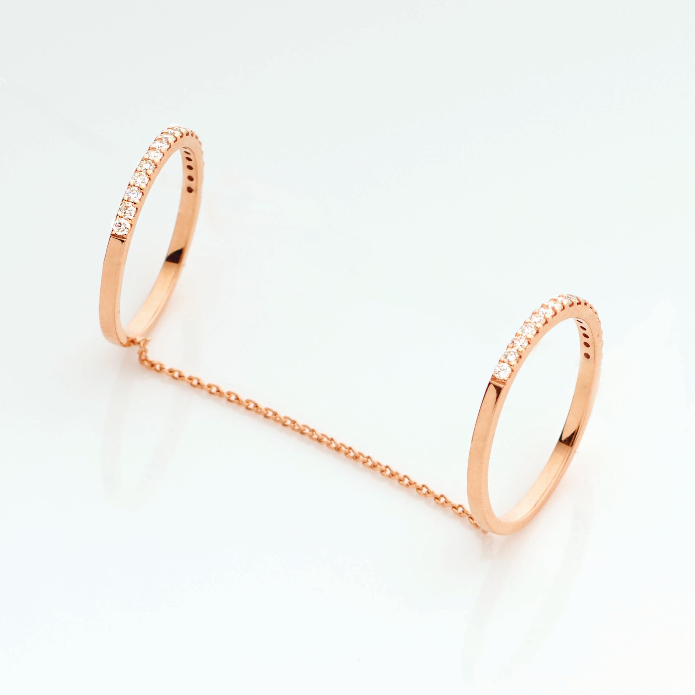 Contemporain Anabela Chan, bague de joaillerie durable en or rose avec double halo de petits diamants en vente