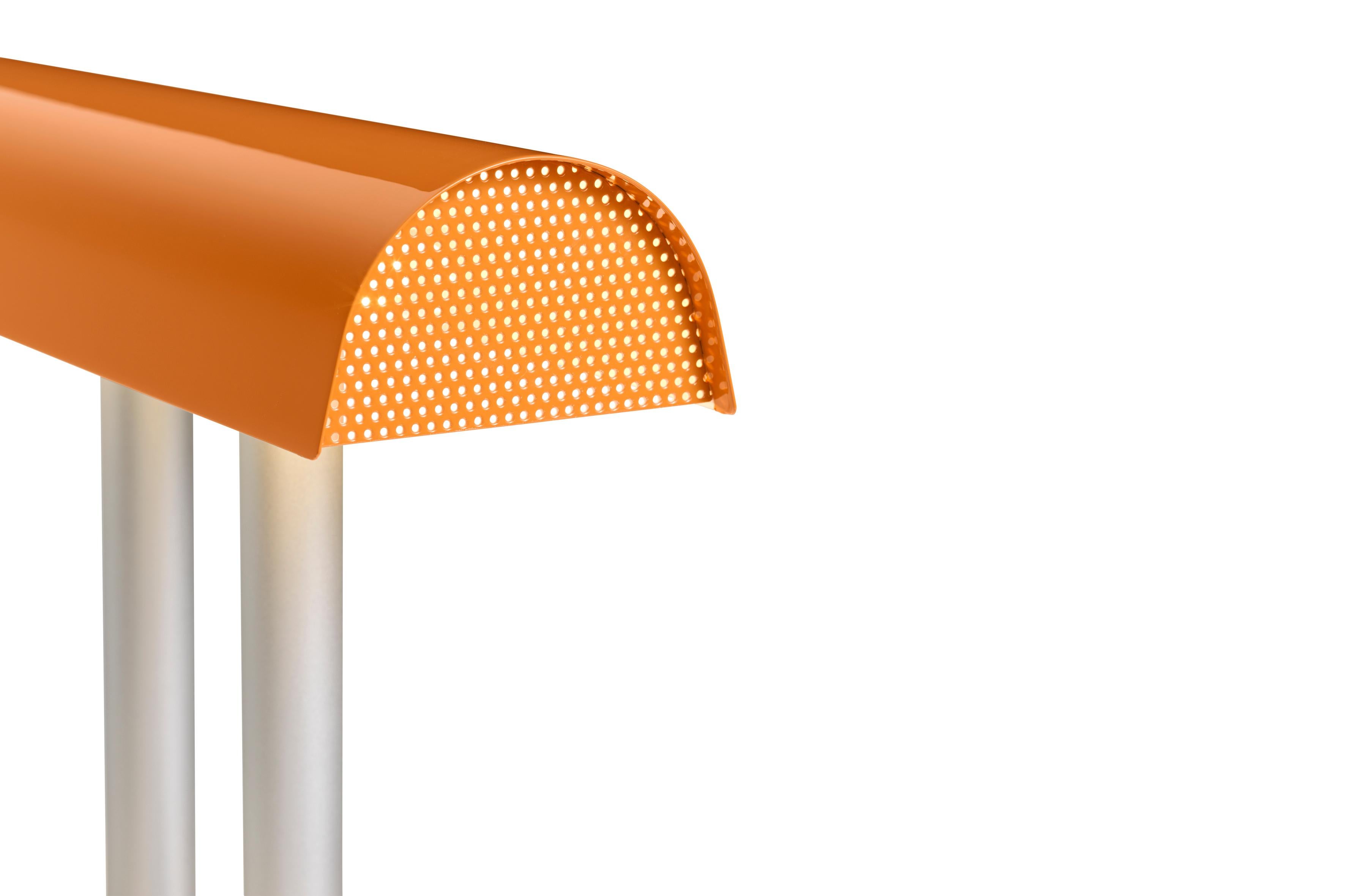 Lámpara de mesa Anagram, naranja oscuro, acero by Sam Weller for Hay en Nuevo estado para la venta en Dubai, AE