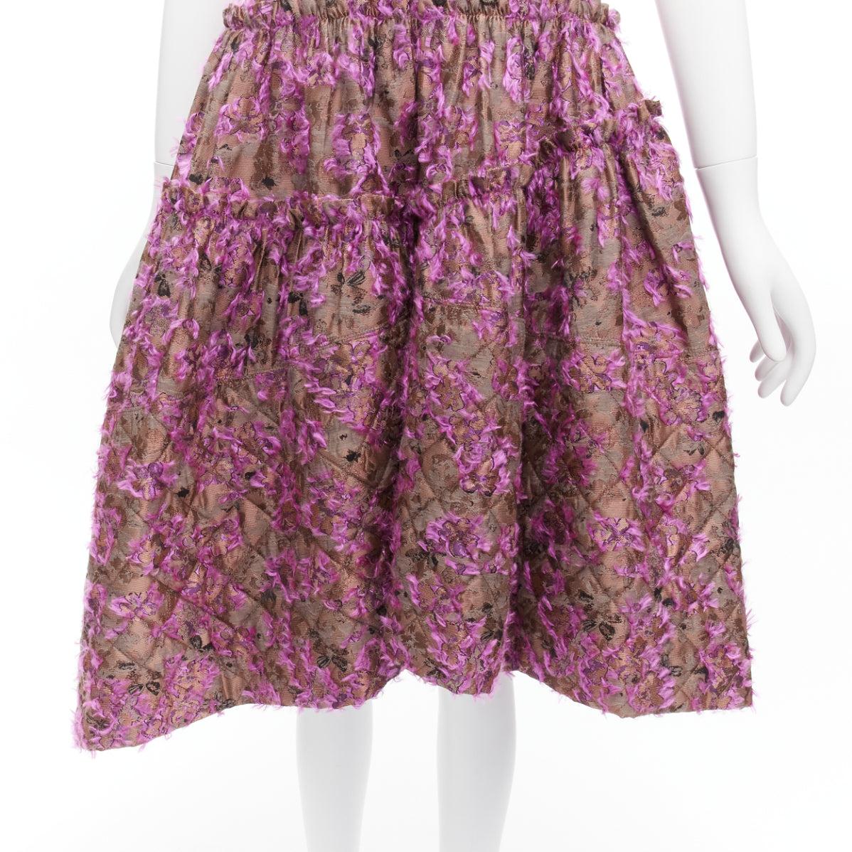 ANAIS JOURDEN pink brown floral cloque jacquard dropped waist flared dress FR38 M
Reference: BSHW/A00010
Brand: Anais Jourden
Material: Acetate, Blend
Color: Pink, Brown
Pattern: Floral
Closure: Zip
Lining: Black Fabric
Extra Details: Back zip.
Made