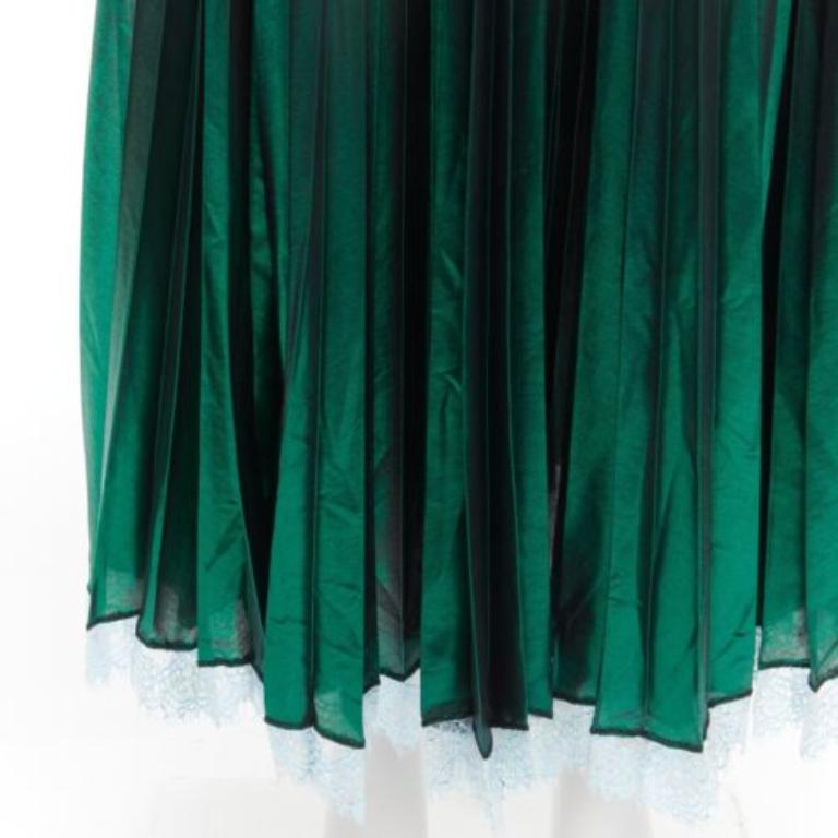 ANAIS JOURDEN jupe plissée à ourlet plissé en dentelle bleu lurex vert métallisé FR38 M
Référence : BSHW/A00037
Marque : Anais Jourden
Matériau : Polyester
Couleur : vert, bleu
Motif : Dentelle
Fermeture : élastique
Détails supplémentaires : Taille