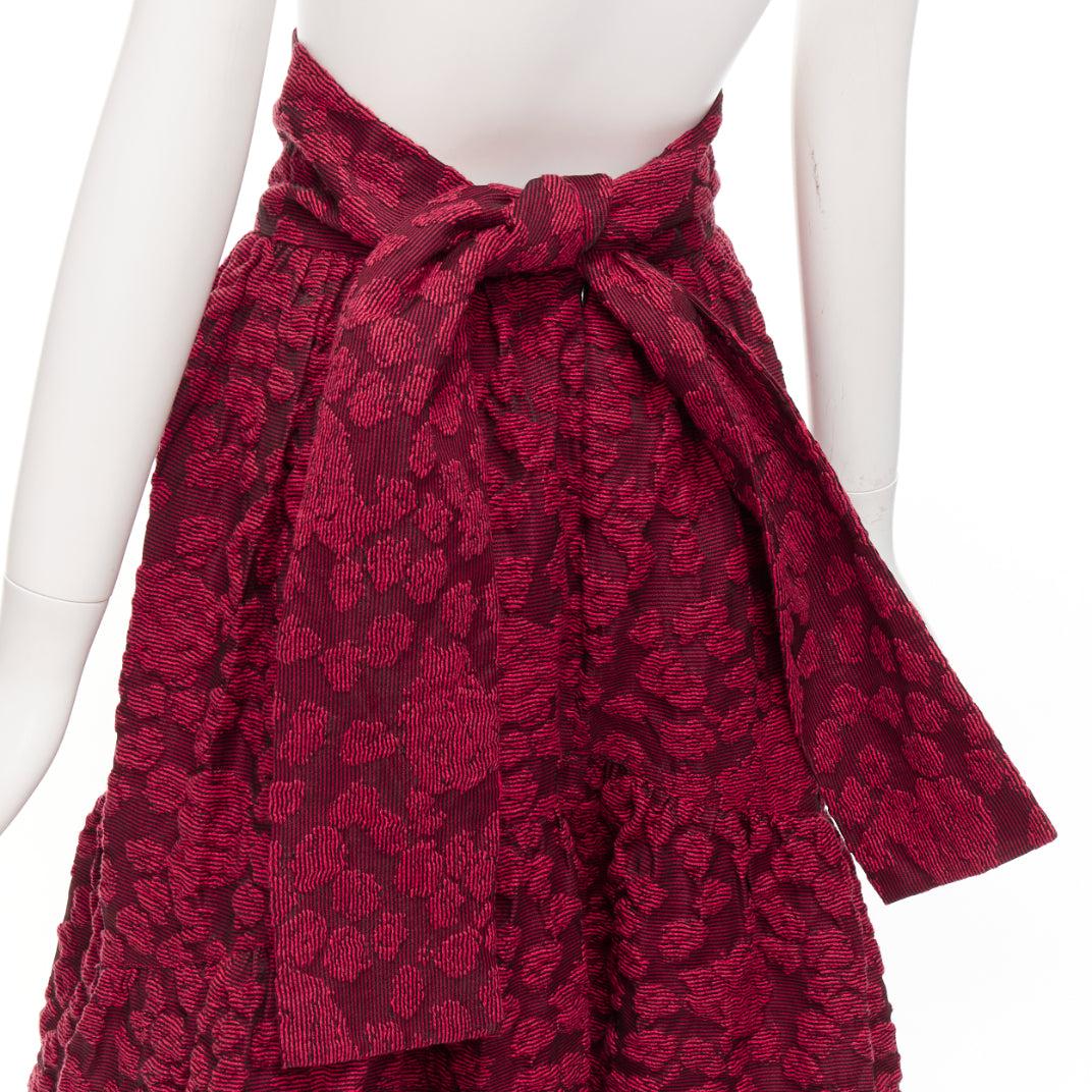 ANAIS JOURDEN red cotton blend floral 3D jacquard tie full gown skirt FR36 S
Reference: KEDG/A00319
Brand: Jourden
Material: Cotton, Blend
Color: Red
Pattern: Floral
Closure: Zip
Lining: Multicolour Fabric
Extra Details: Tie waistband at back.
Made