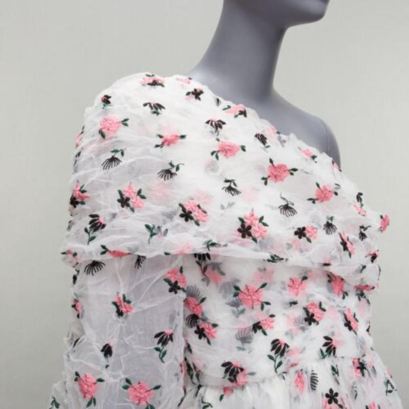 ANAIS JOURDEN white pink crinkle floral embroidery asymmetric sleeves dress FR38
Reference: BSHW/A00021
Brand: Anais Jourden
Material: Polyester
Color: White, Pink
Pattern: Floral
Closure: Zip
Lining: White Fabric
Extra Details: Side zip.
Made in: