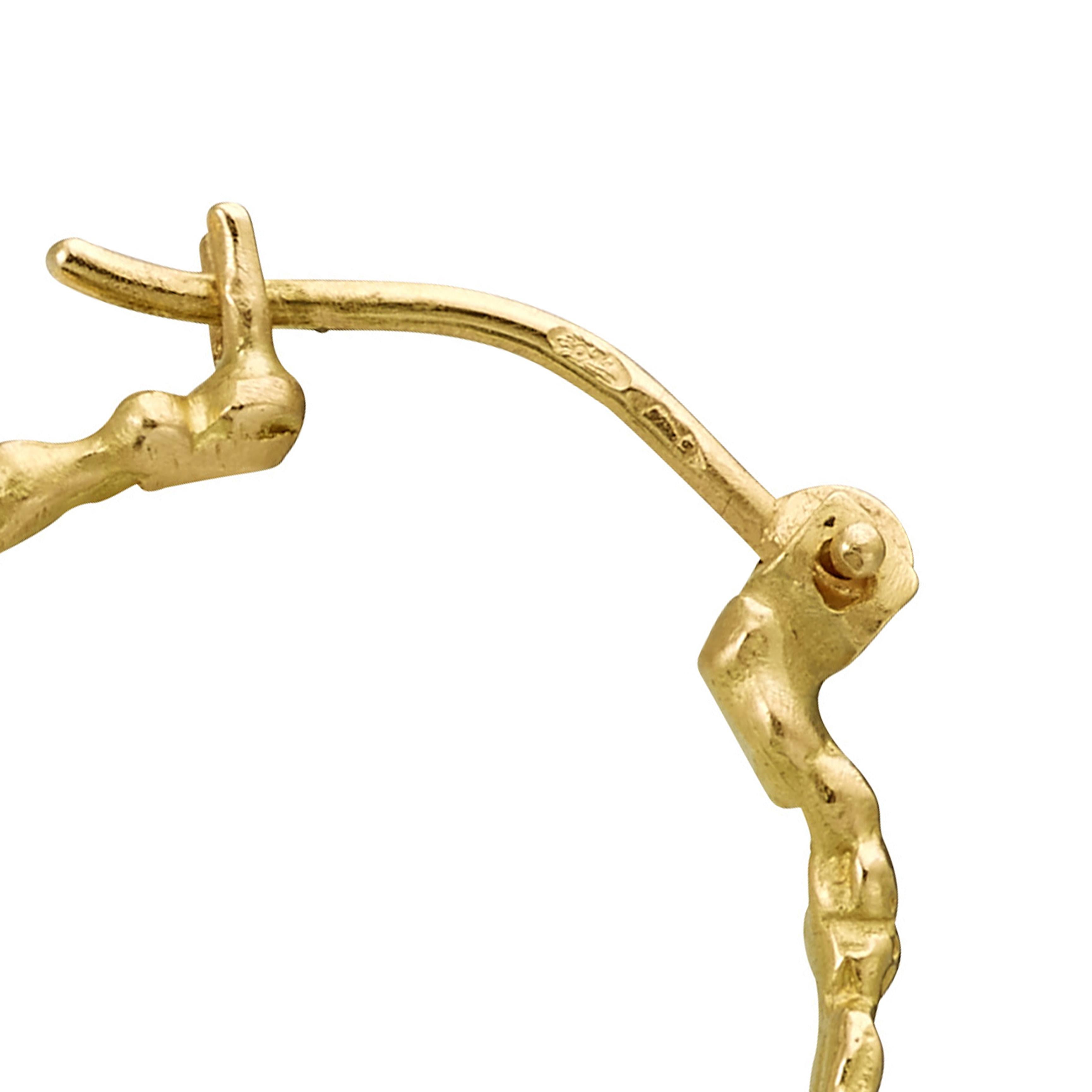 Women's Anais Rheiner 18 Karat Yellow Gold Textured Hoop Earrings For Sale
