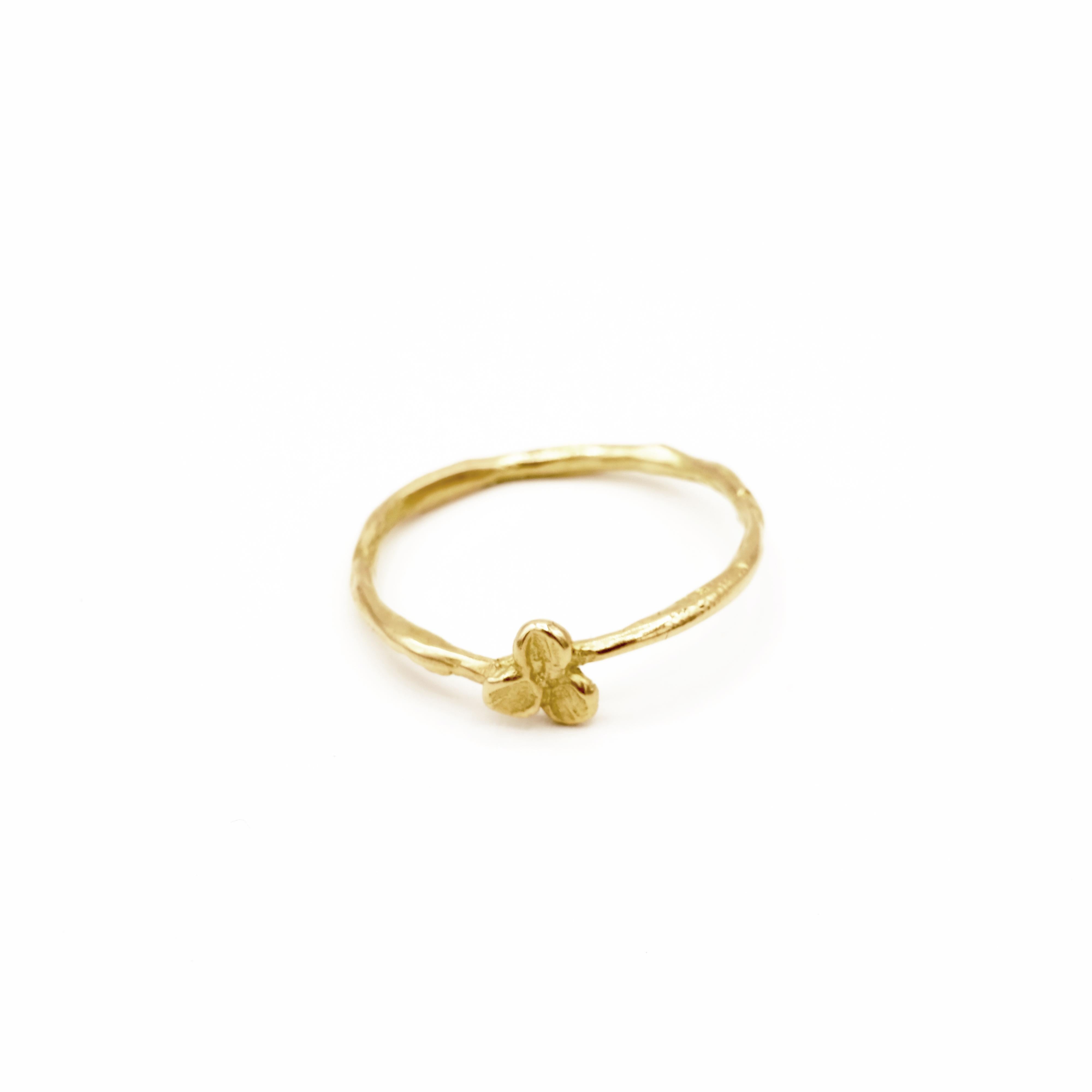 Anais Rheiner 18 Karat Yellow Gold Leaf Band Ring In New Condition For Sale In Paris, FR