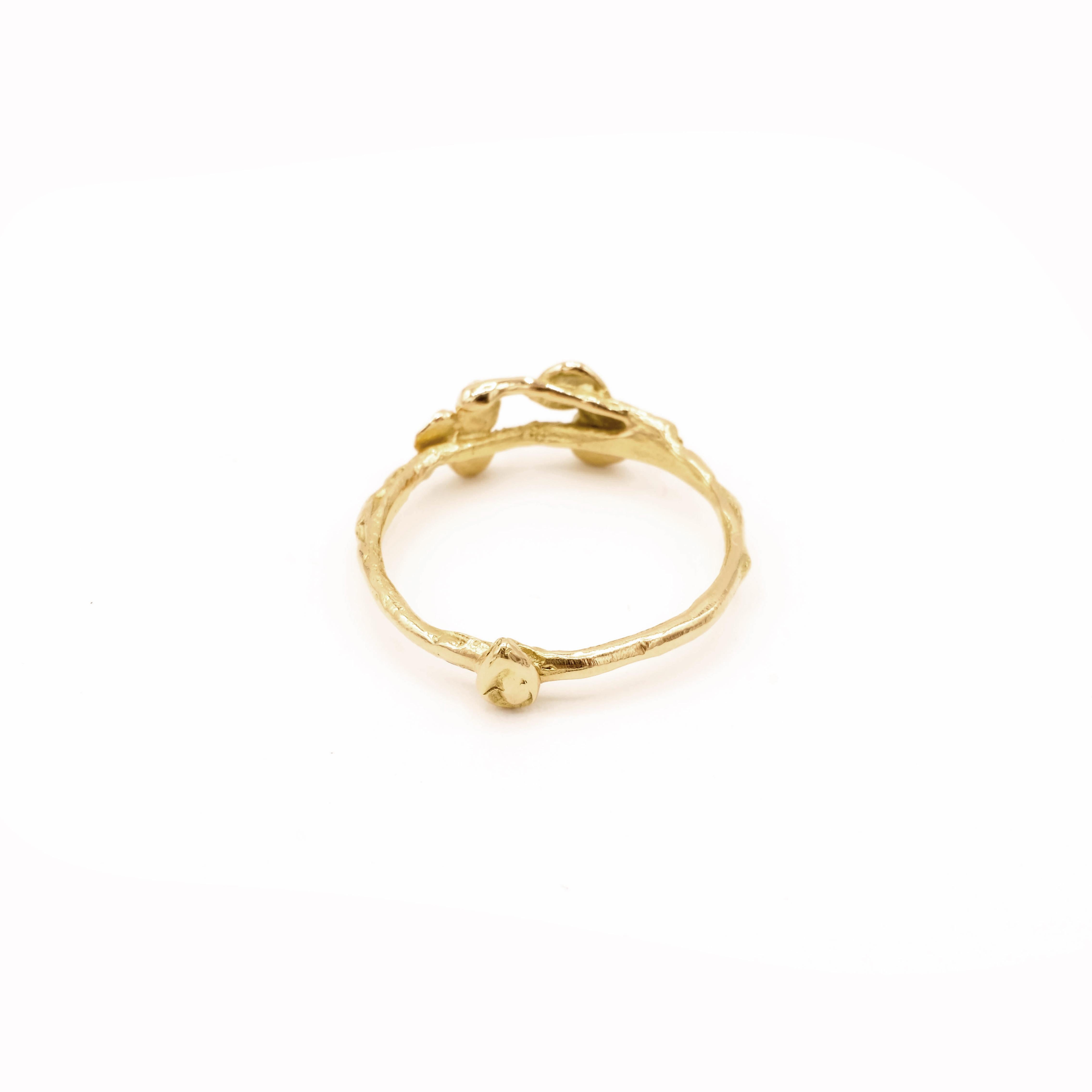 18 Karat Yellow Gold Reversible Leaf Band Ring In New Condition For Sale In Paris, FR