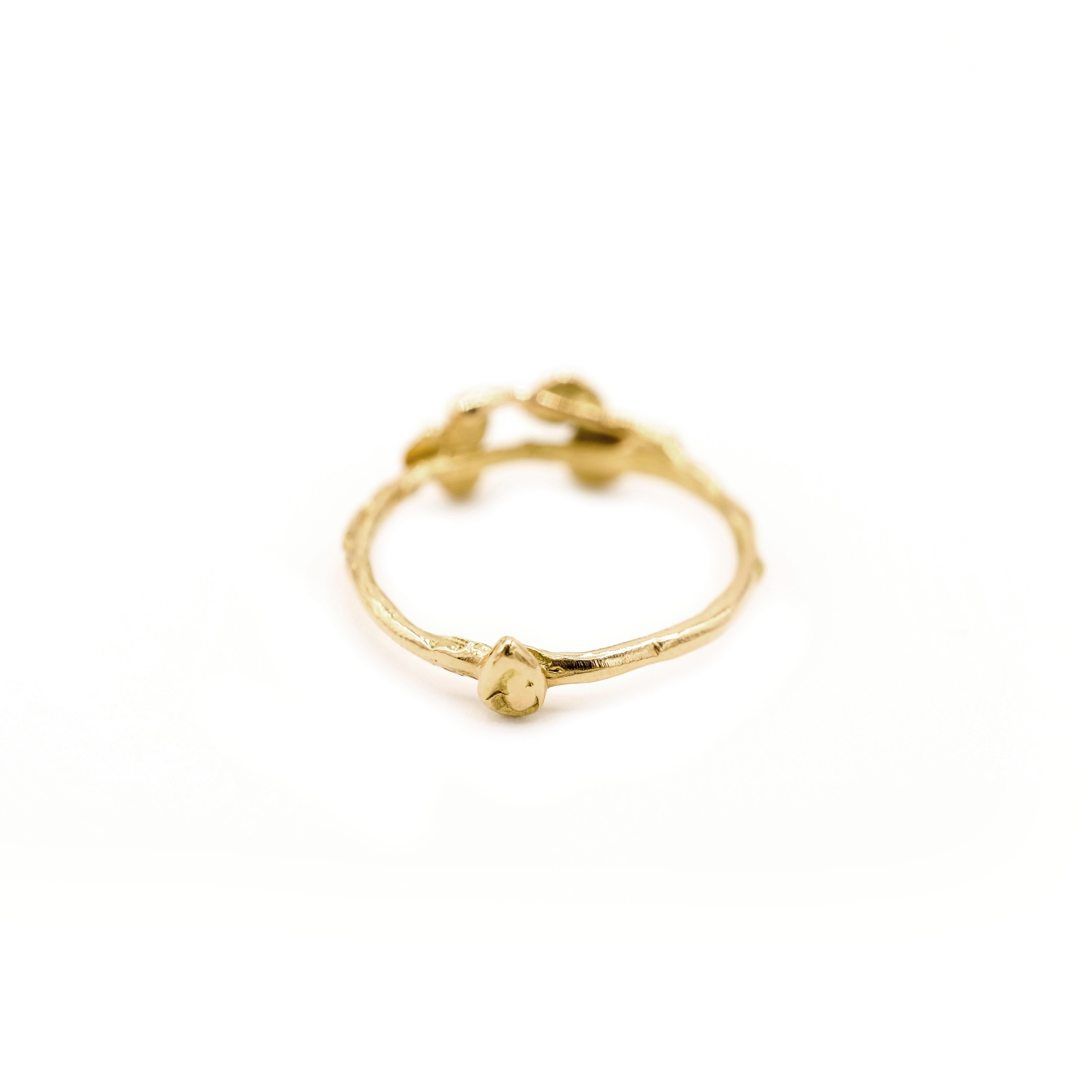 18 Karat Yellow Gold Reversible Leaf Band Ring For Sale 1