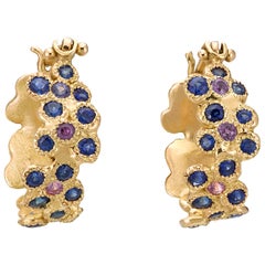 18 Karat Yellow Gold Blue Sapphire Pink Sapphire Flower Earrings 