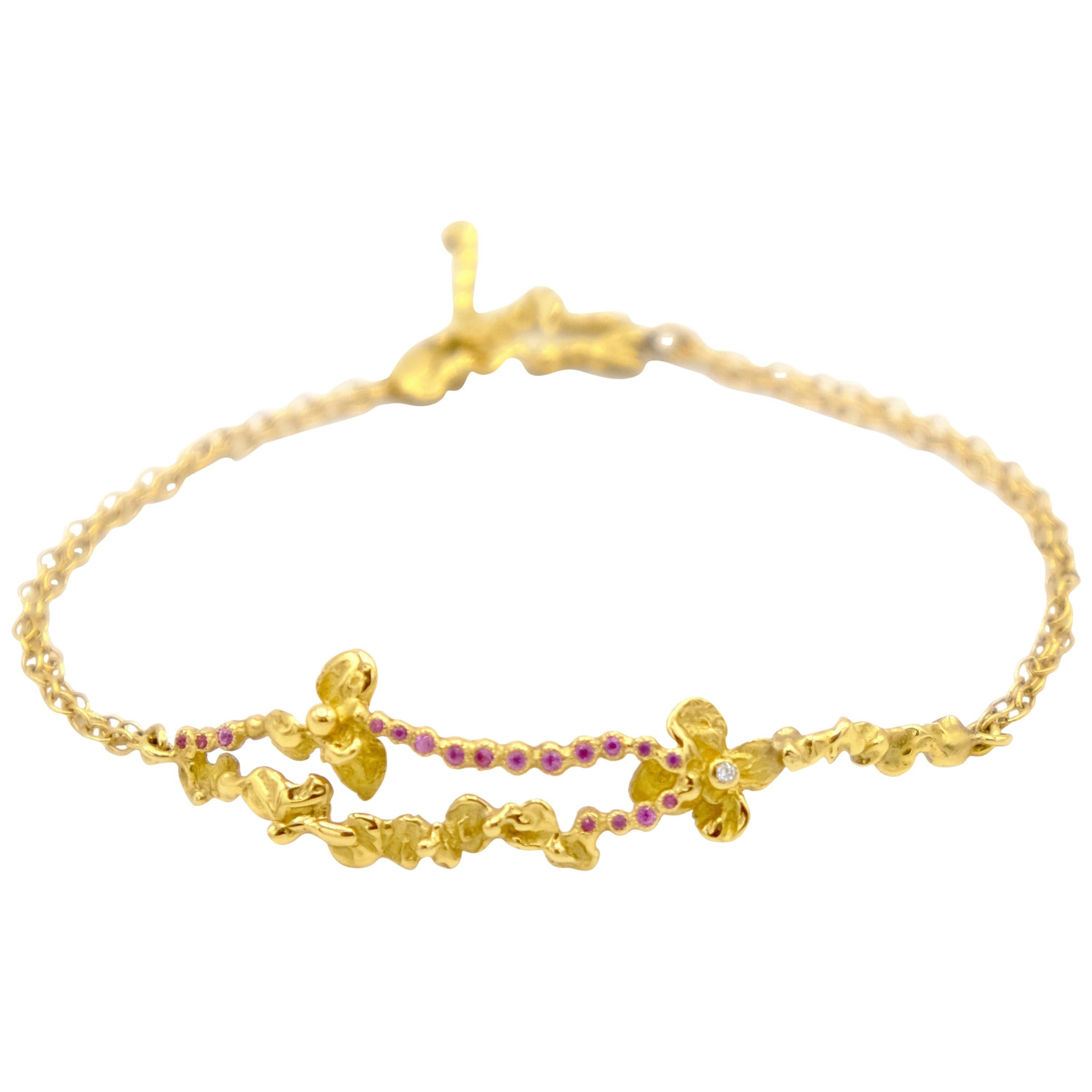 Diamond Pink Sapphires 18 Karat Yellow Gold Chain Bracelet For Sale