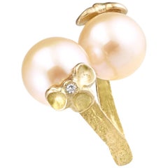 18 Karat Yellow Gold Pink Freshwater Pearl Diamond Flower Cocktail Ring