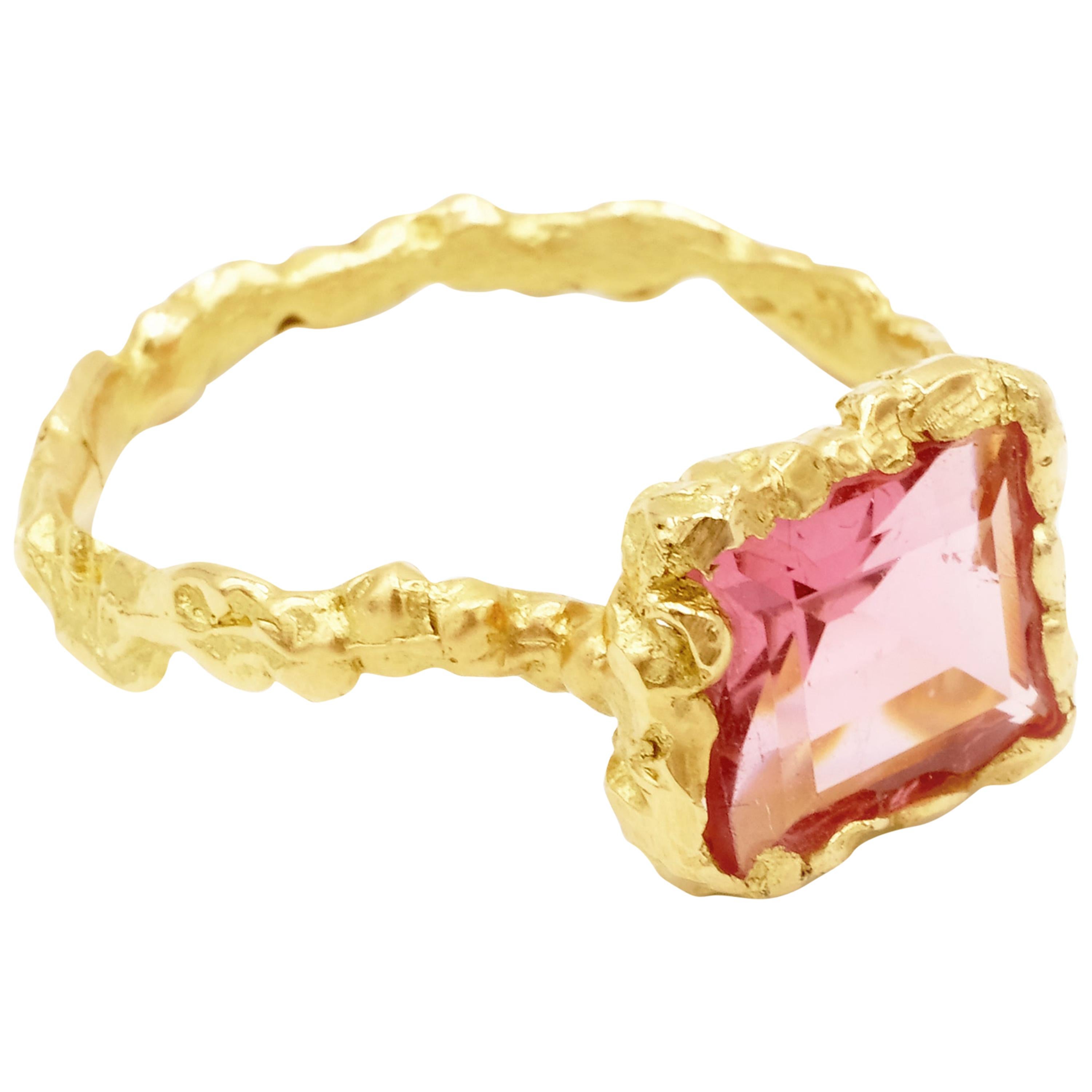 18 Karat Yellow Gold Square Pink Tourmaline Textured Band Ring For Sale