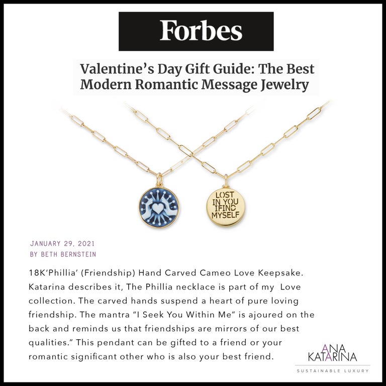 The Ludus charm is a work of art set in a bezel of 18k yellow gold. The blue agate cameo is hand created by a master carver bringing out the feelings of butterflies we feel in our guts when experiencing the playful joy of new connections and love.