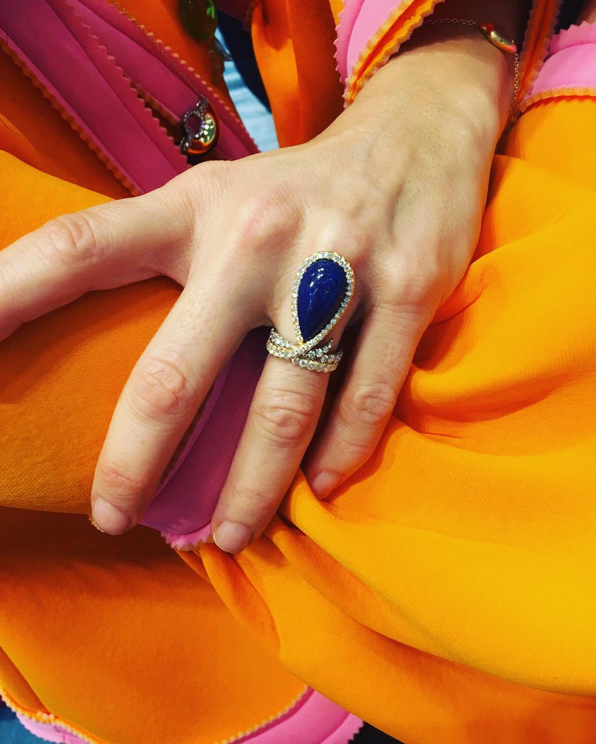 Round Cut AnaKatarina One-of-a-Kind Vintage Lapis, Yellow and White Gold and Diamond Ring For Sale