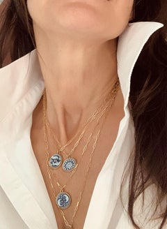 AnaKatarina 'Pragma' Love Token Hand Carved Agate Cameo in 18 Karat Yellow Gold