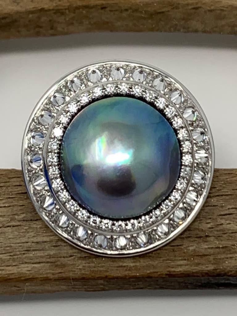 AnaKatarina Sea of Cortez Peacock Pearl, White Gold and Diamond Ring In Excellent Condition In Dedham, MA