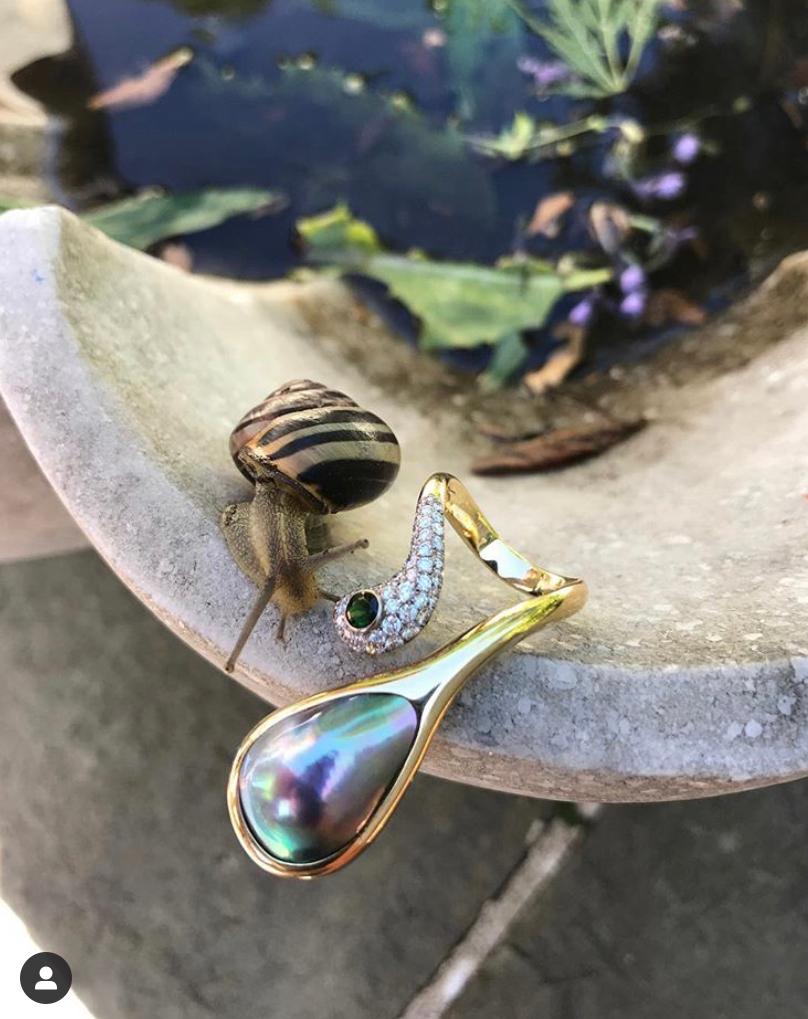 AnaKatarina Sea of Cortez Peacock Pearl, Yellow Gold, Diamonds, & Tsavorite Ring For Sale 2