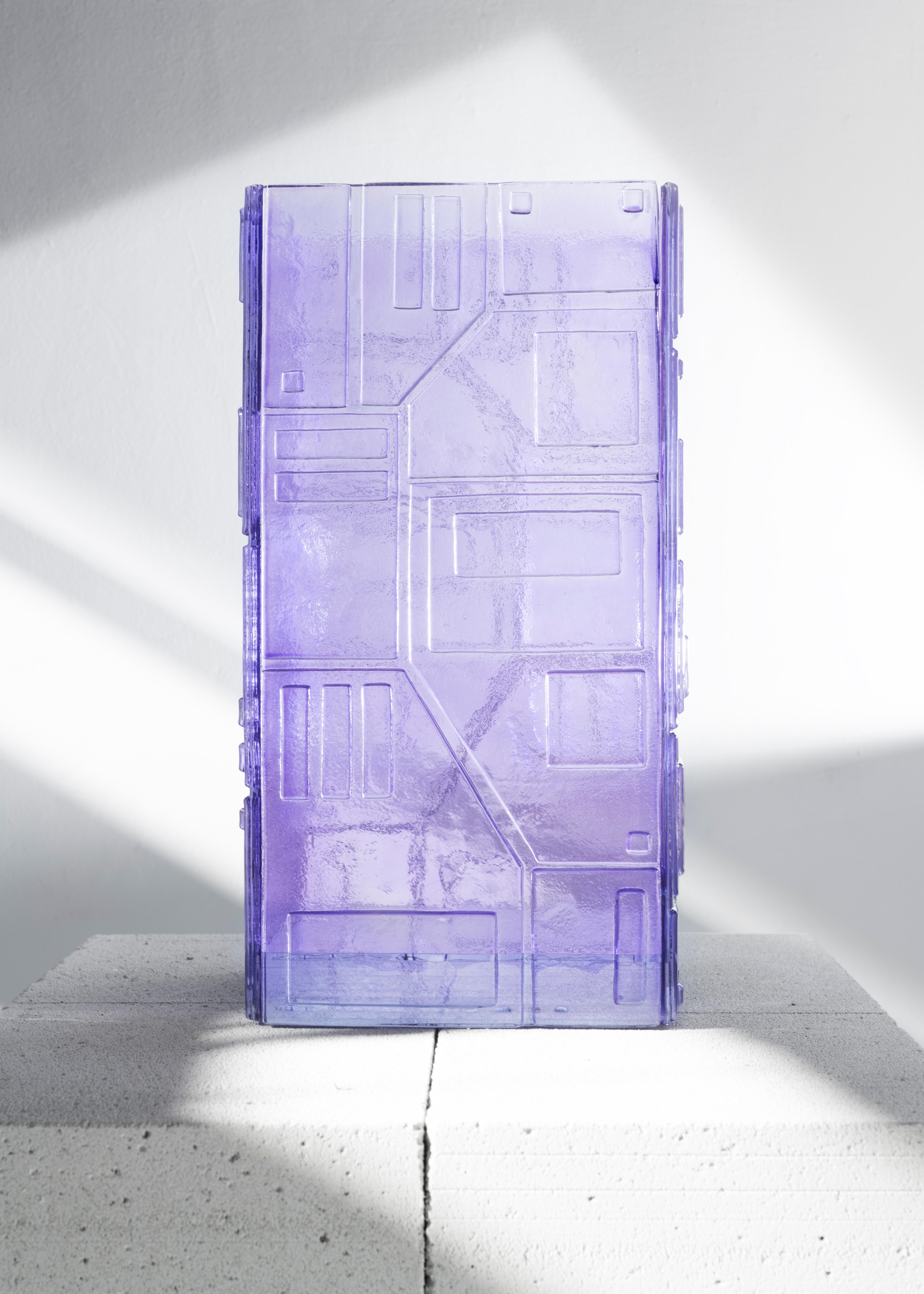 Analogic Sci-Fi Violet Vase by Mut Design
Limited Edition
Dimensions: D 25 x W 25 x H 45 cm.
Materials: Glass colored.

Inspired by computer motherboards and the flamboyant spacecrafts of the Starwars saga, this very limited edition of sci-fi vases
