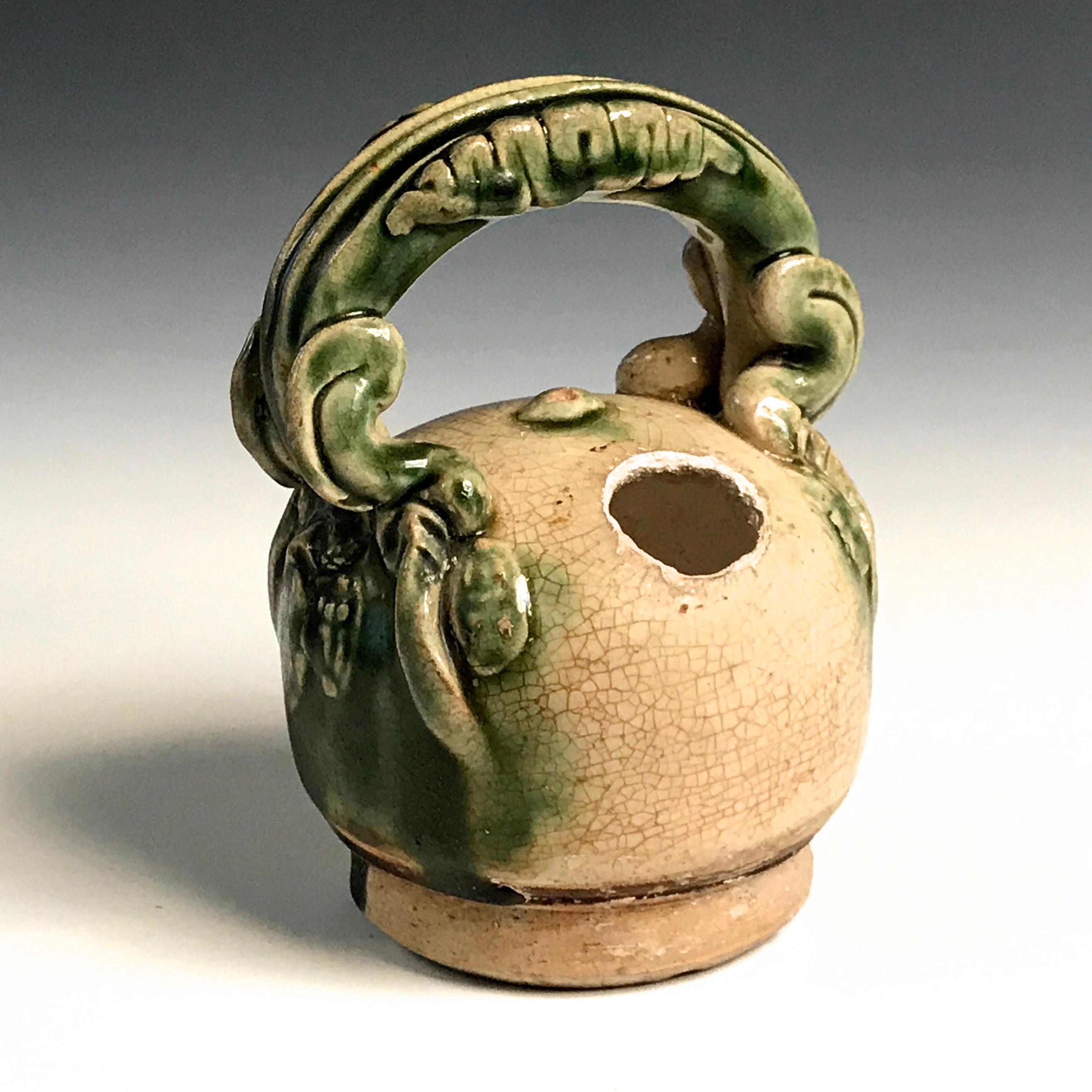 Anamese Three-Color Ware Ceramic Lime Pot, 17th Century In Good Condition For Sale In New York, NY