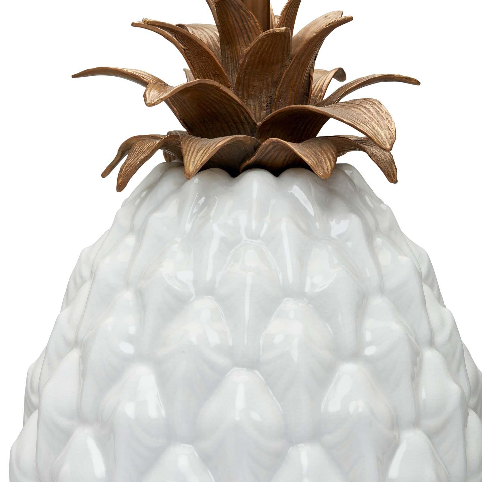 Crafted from off-white porcelain and brass, this ANANAS pineapple lamp-stand will complement any colour scheme. Sure to bring understated glamour to your home, it works with any one of House of Hackney's exquisitely printed shades. 

Please note
