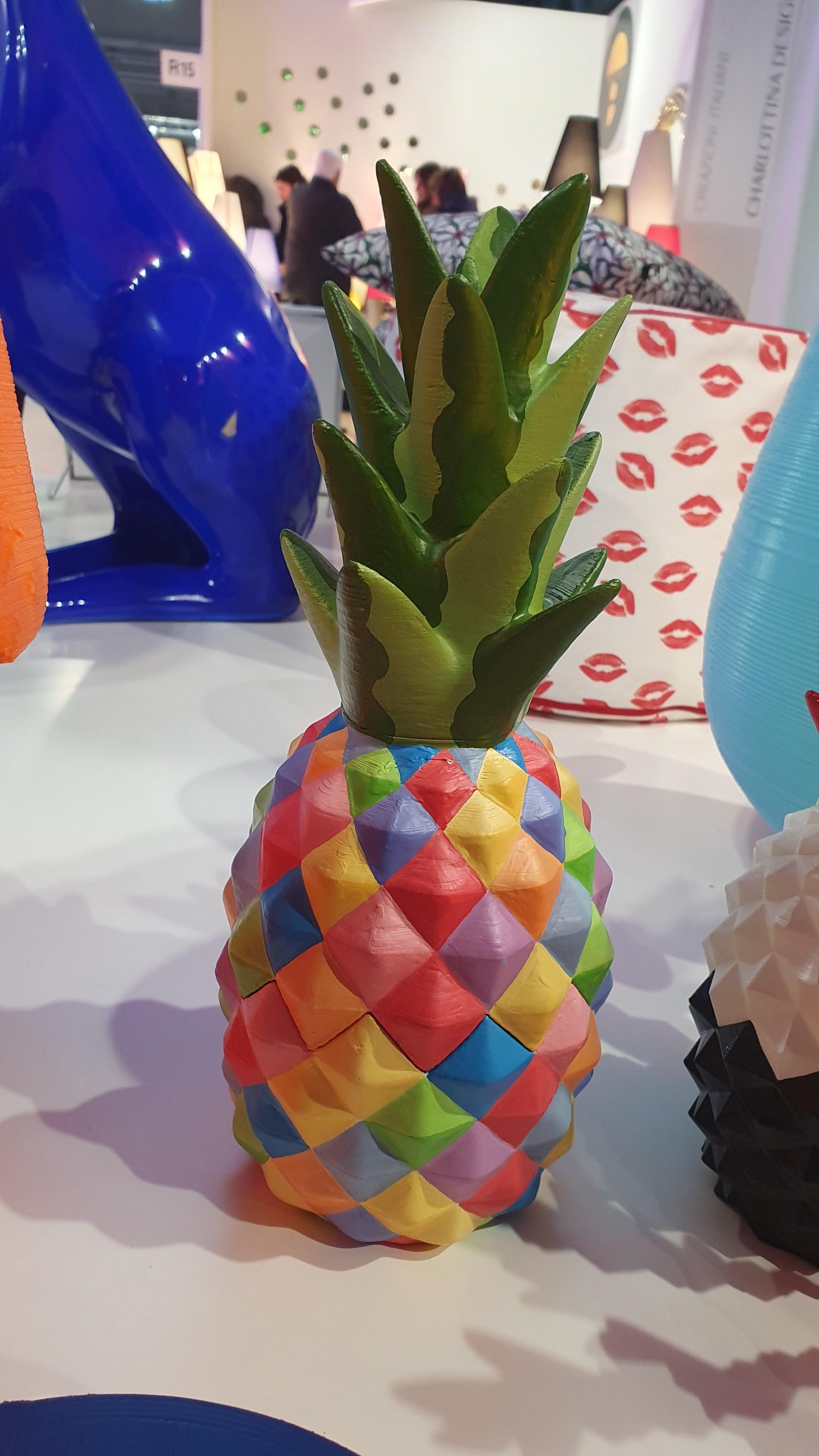 Ananas Multicolor im Zustand „Neu“ im Angebot in Milano, IT