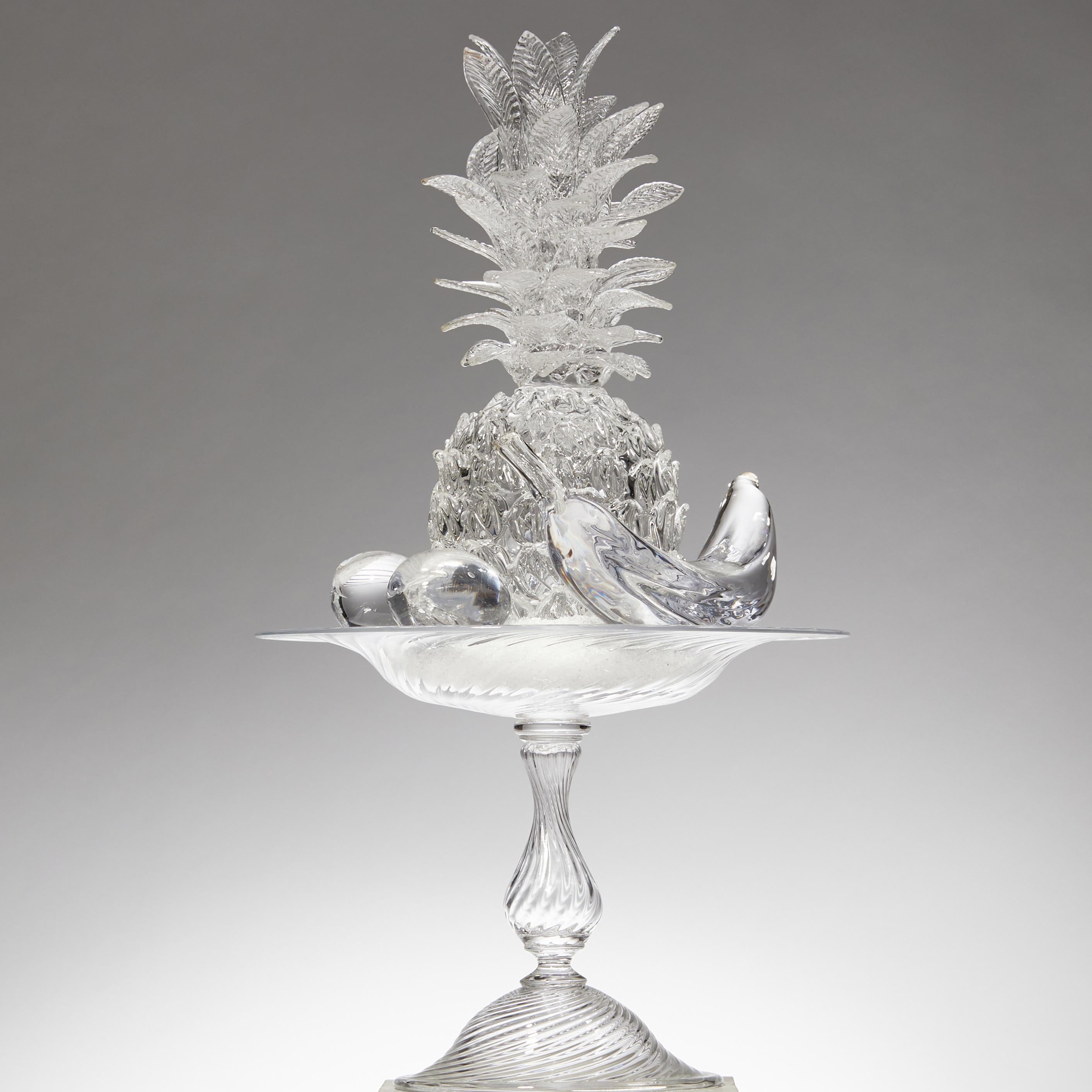 Britannique AnanasMusaPrunus, une installation d'art de natures mortes en verre par Elliot Walker en vente