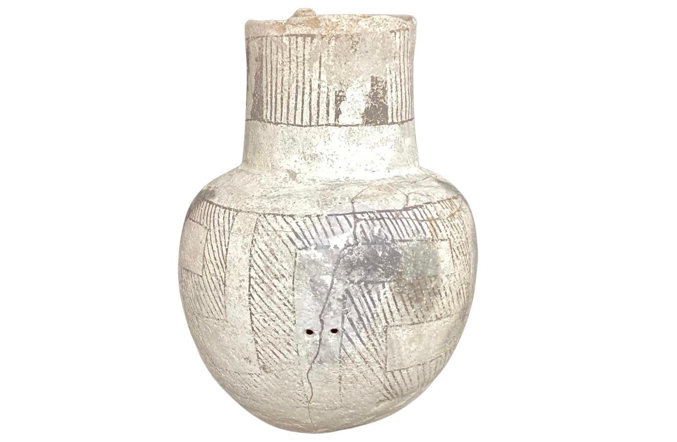 Anasazi Chaco Native American Pottery, Black on White Pitcher In Fair Condition In Bradenton, FL