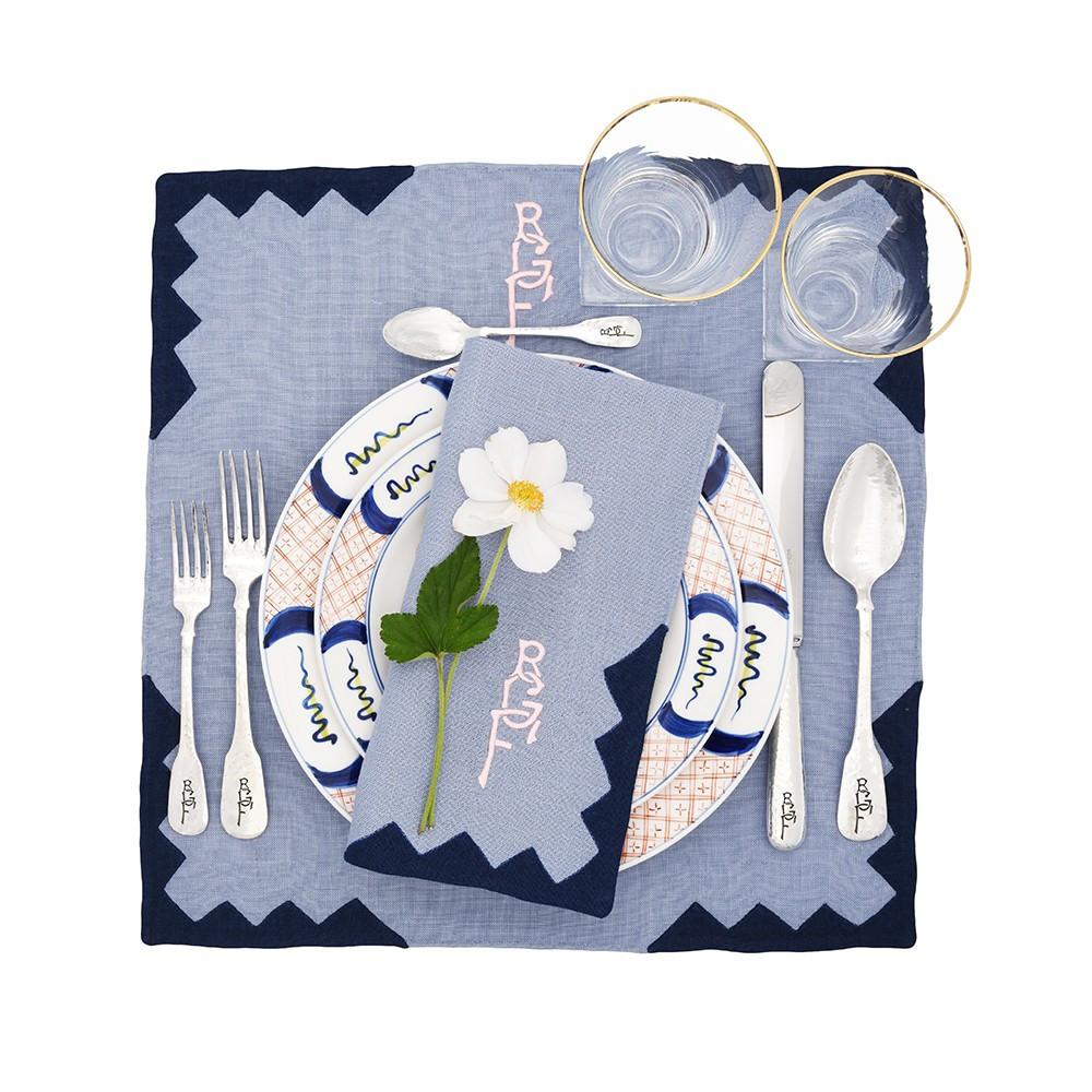 Set includes four dinner plates. The Quattro Mani by Julia B. dinnerware are based upon a mix and match series of several unique designs. Hand-painted by skilled artisans. 

Dinner Plate: 10.6