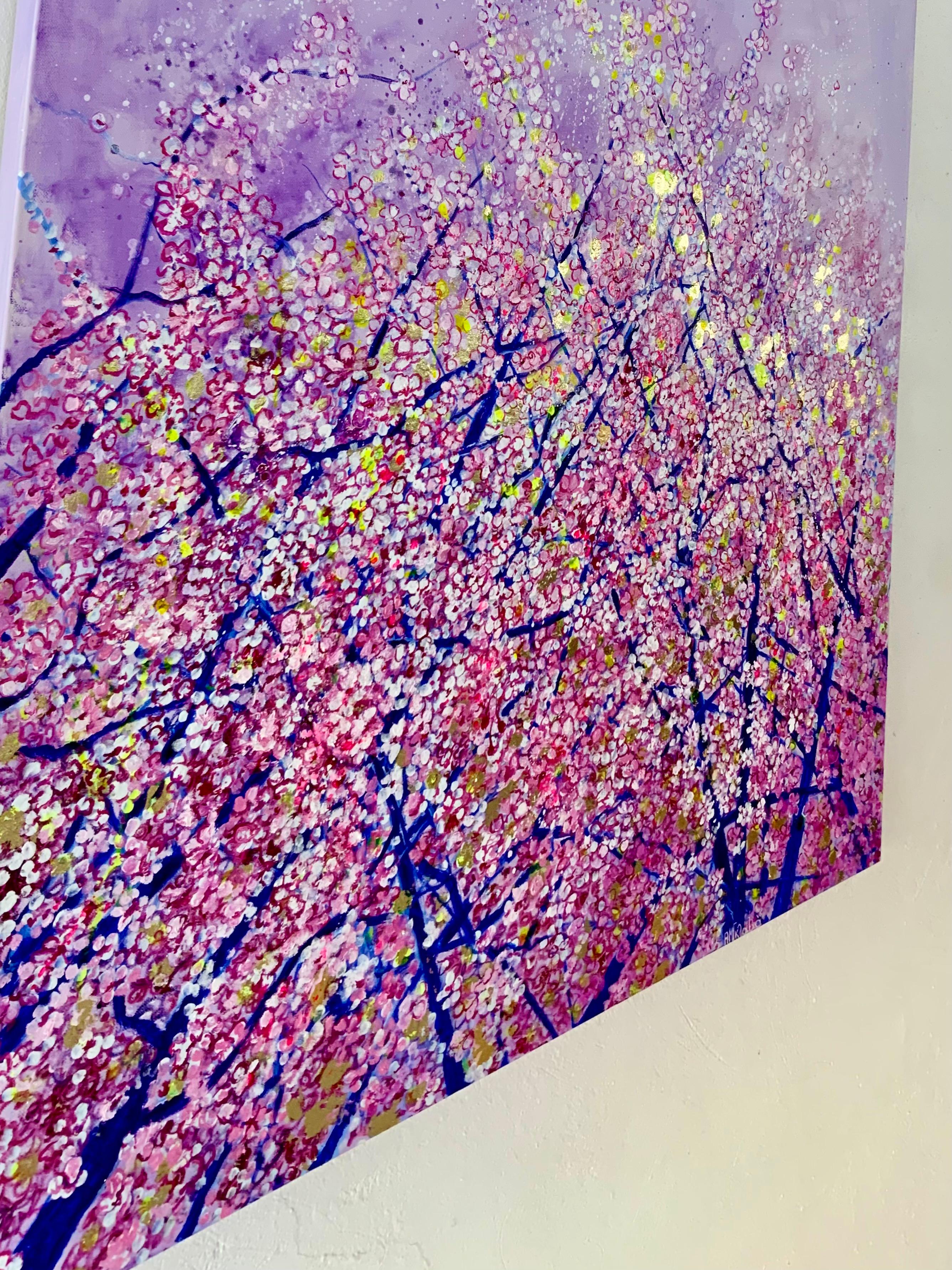Cherish, bellissimo dipinto a olio e foglia d'oro di fiori di ciliegio rosa - Painting Contemporaneo di Anastasia Gklava