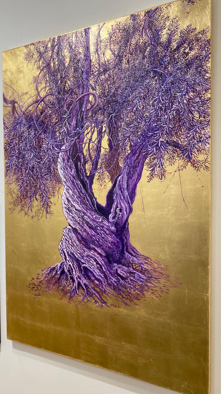 Anastasia Gklava  Grandiose - Realist lila and lavendel Olivenbaum,  goldenen Hintergrund, Natur im Angebot bei 1stDibs Deutschland