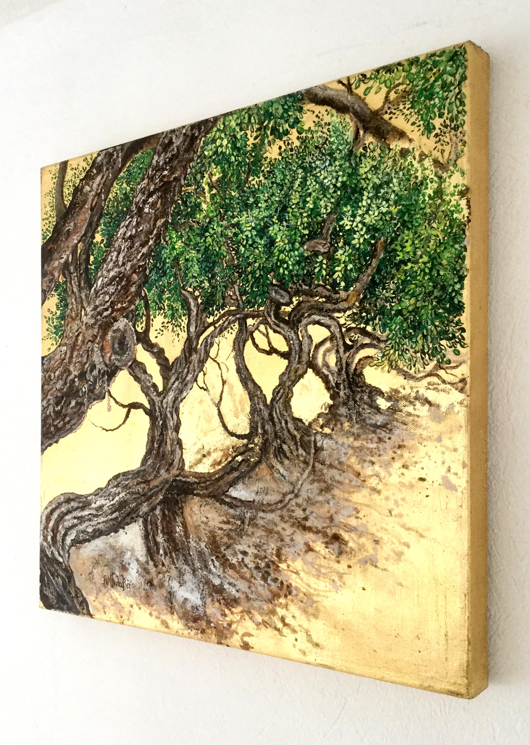 « Majestic Trees Embrace », peinture à l'huile et à la feuille d'or, arbres, nature verte, paysage - Painting de Anastasia Gklava