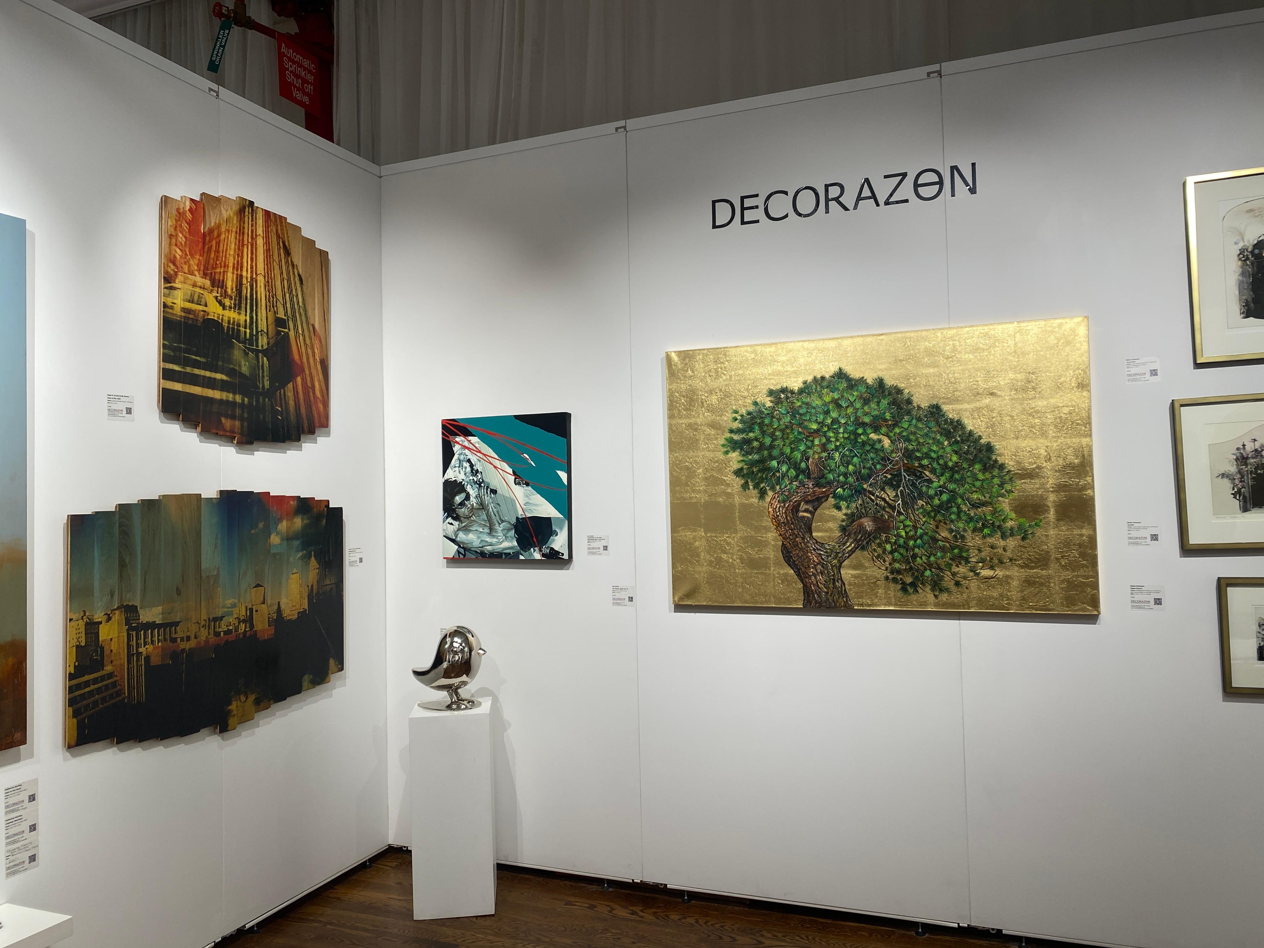Qualcosa di molto speciale - Quadro minimalista a olio e foglia d'oro raffigurante un pino - Painting Contemporaneo di Anastasia Gklava