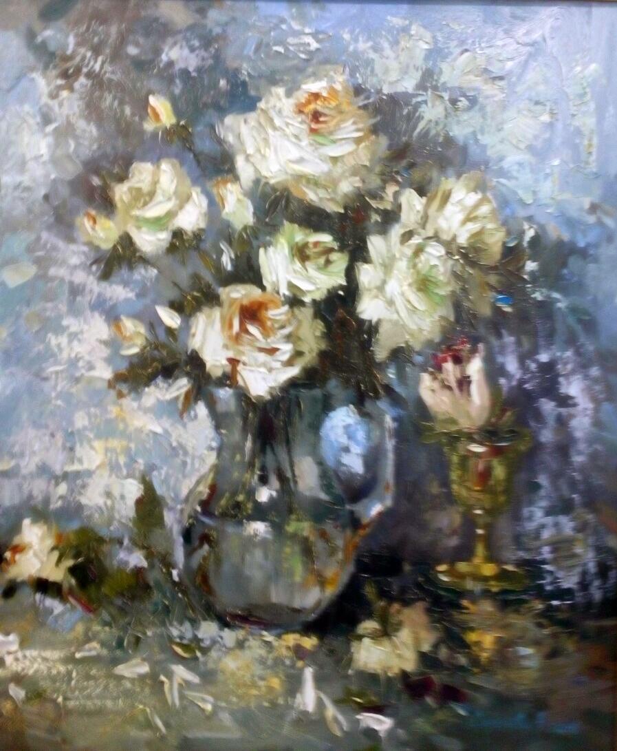 Anastasia Skryleva Still-Life Painting - Roses in vase - Painting Still Life Color Brown Grey Yellow Black Green Red Blue