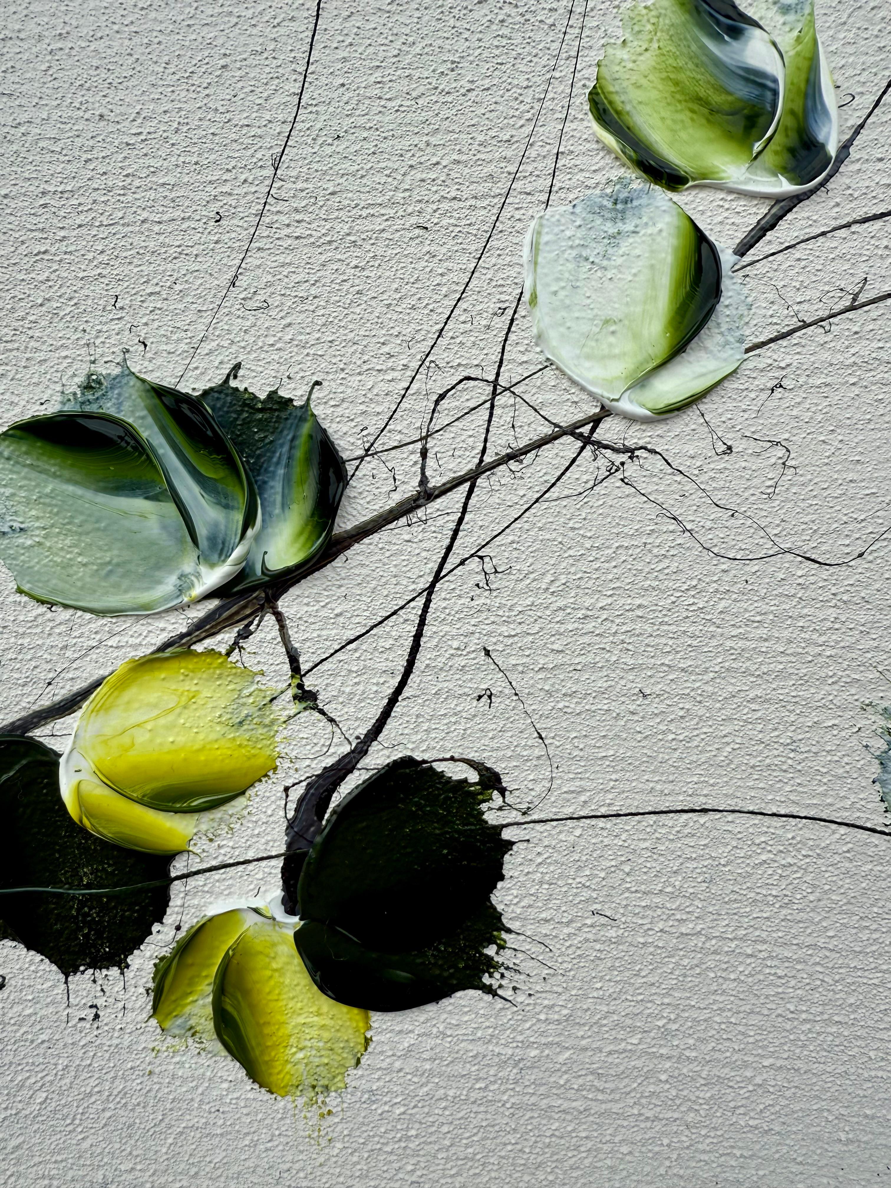 Flores II -  pintura impresionista blanca sobre lienzo con rosas en venta 4