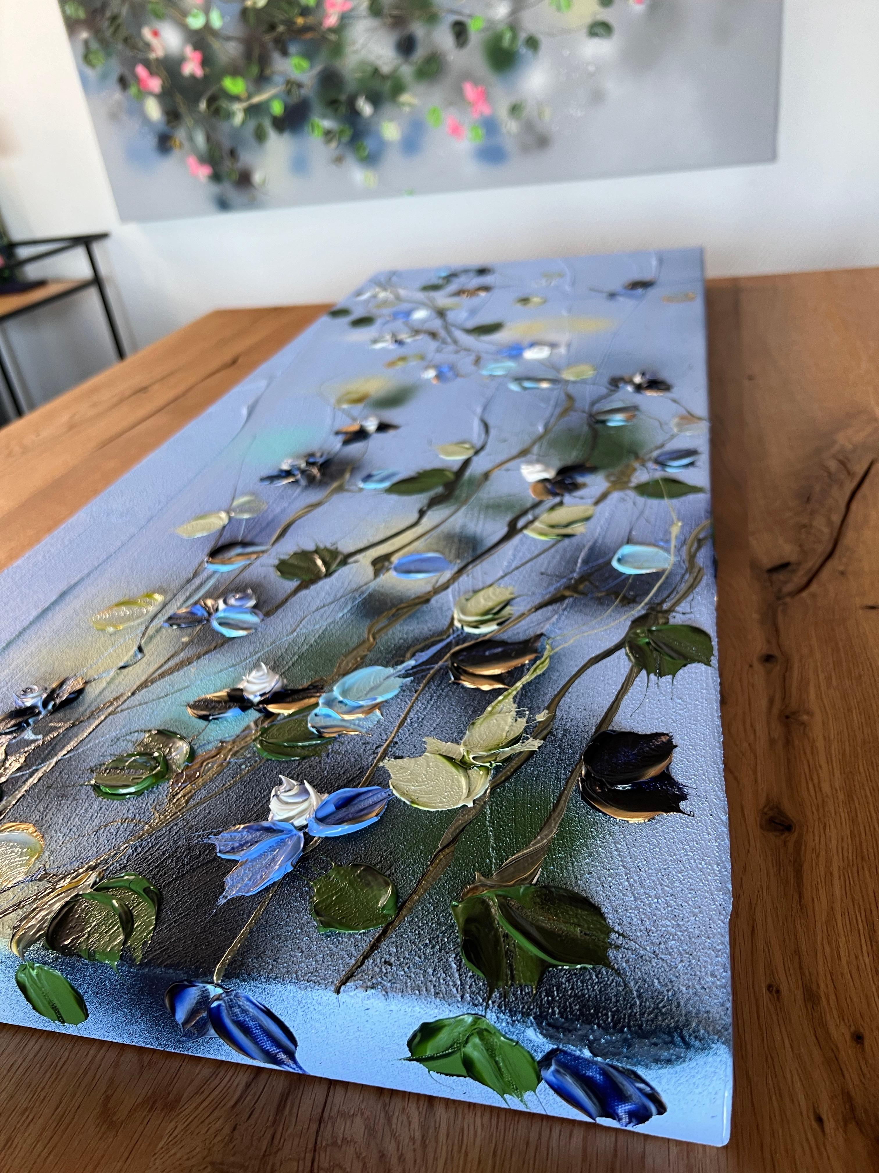 „Blue Spring II“ florale strukturierte Landschaft oder vertikales Format im Angebot 10