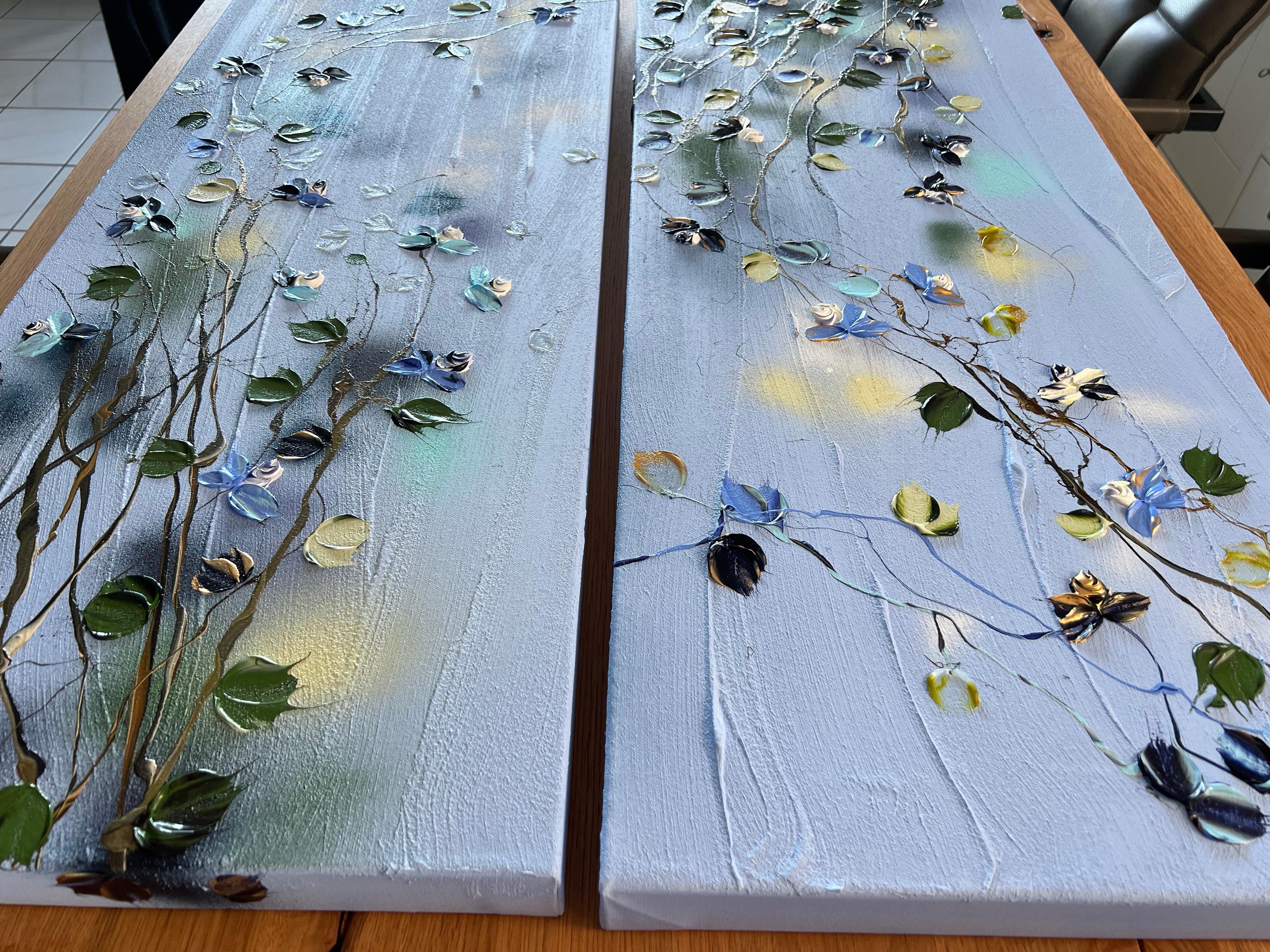 „Blue Spring II“ florale strukturierte Landschaft oder vertikales Format im Angebot 10