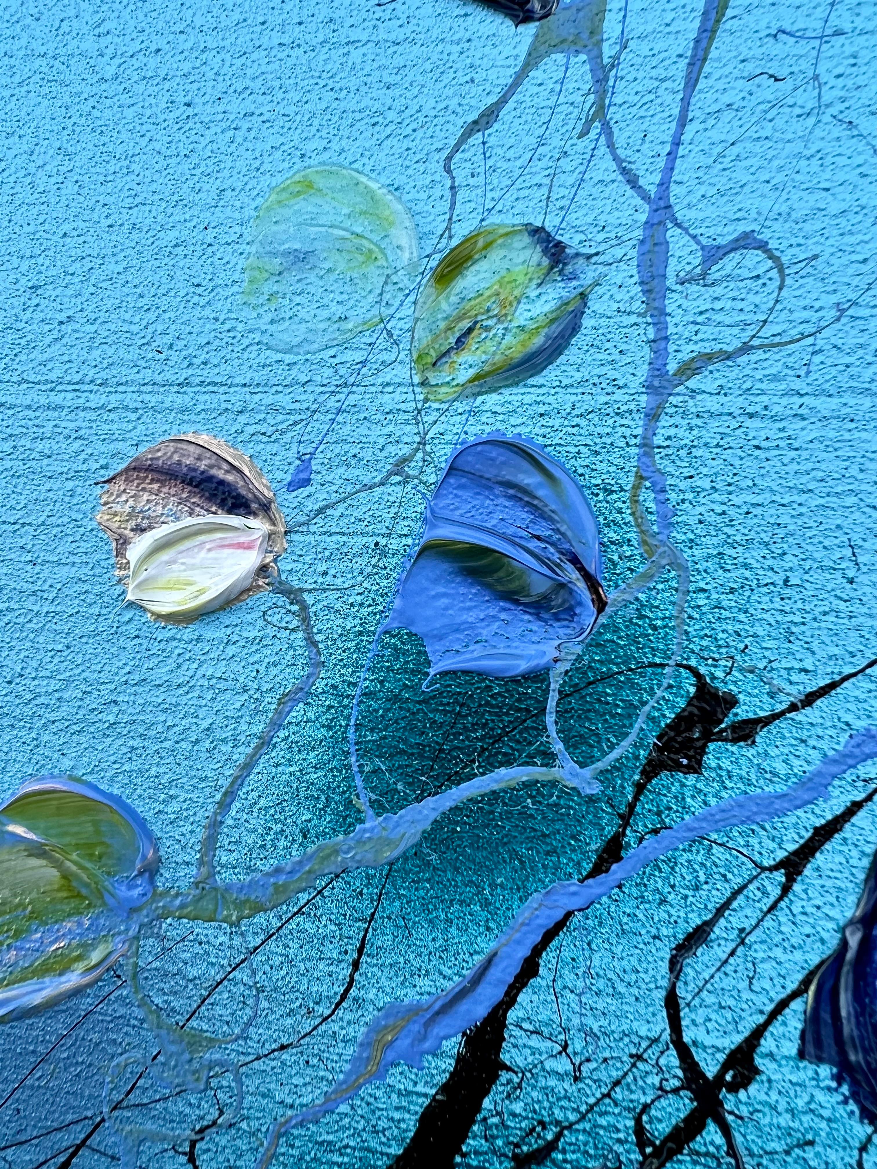 Œuvre d'art florale bleue, ciel bleu II en vente 1