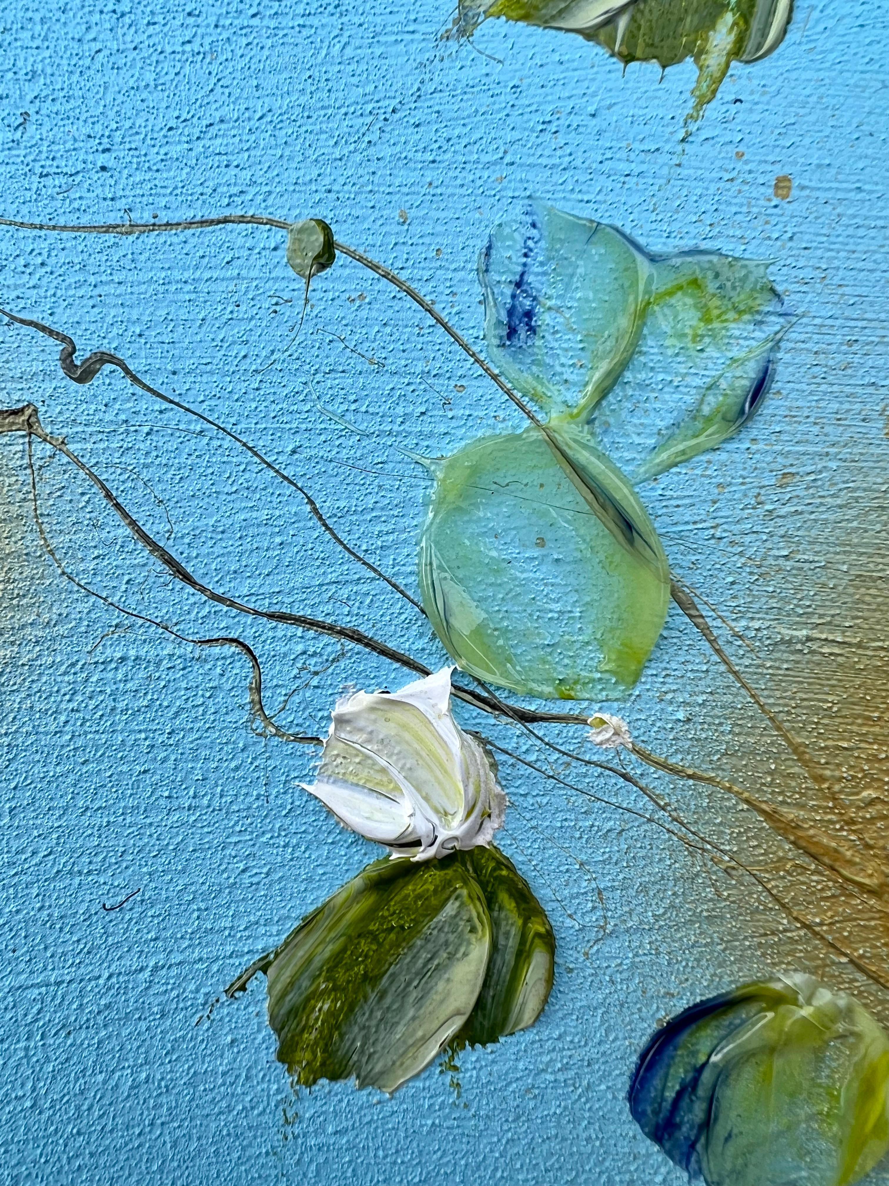 Œuvre d'art florale bleue, ciel bleu II en vente 3