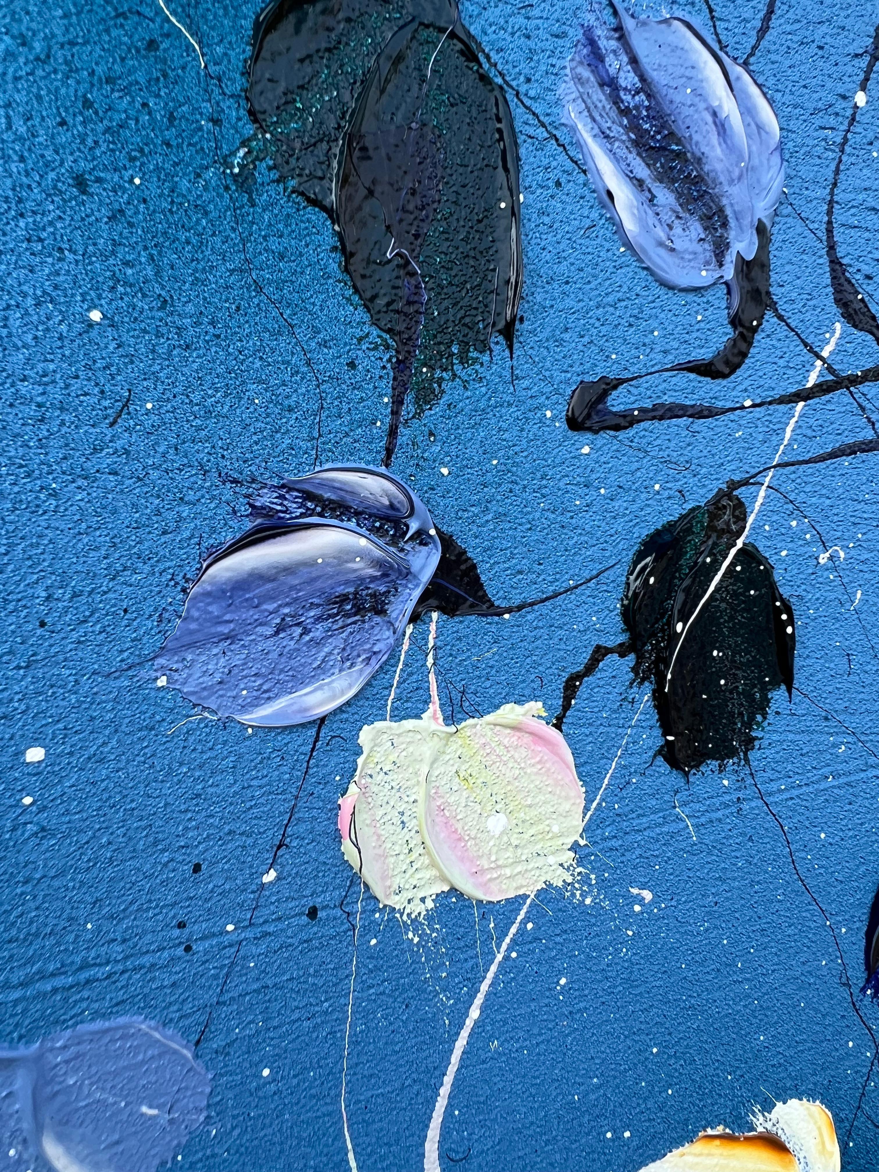 Grande peinture carrée bleue florale « Floral September » en vente 8