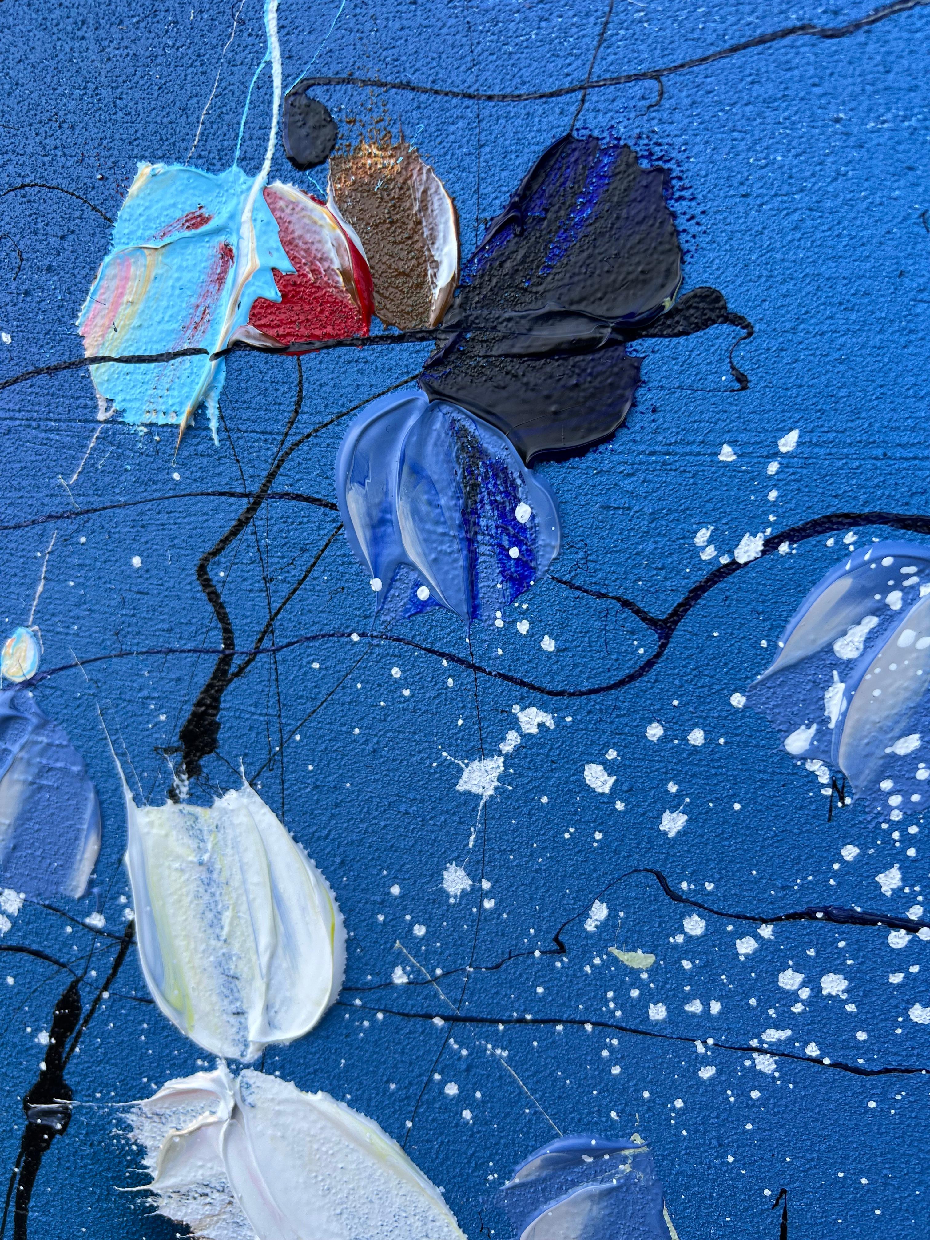 Grande peinture carrée bleue florale « Floral September » - Abstrait Painting par Anastassia Skopp
