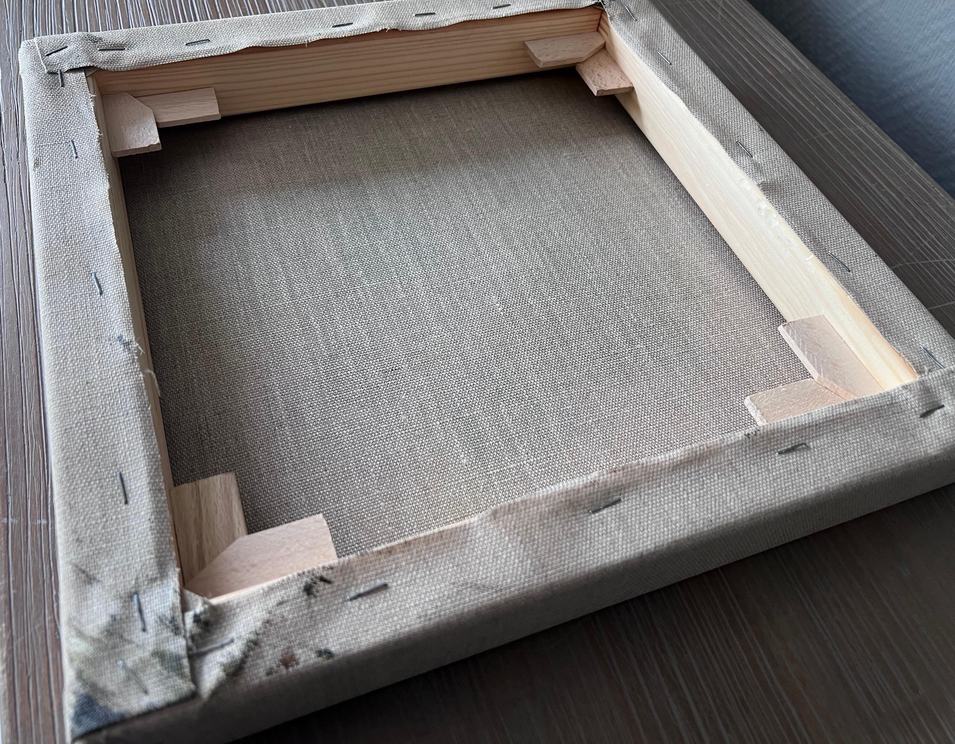 Sei alla ricerca di un regalo perfetto per i tuoi cari o di un piccolo sfizio per te stesso?

Considera questi bellissimi dipinti in acrilico, unici nel loro genere, con una finitura strutturata. Ogni tela misura 30x30x4 cm (11,6 x 11,6 x 1,6 in) e