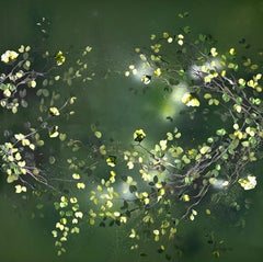 "Kodama" extra großes Gemälde auf Leinen, Wald, dunkelgrün, Blumen