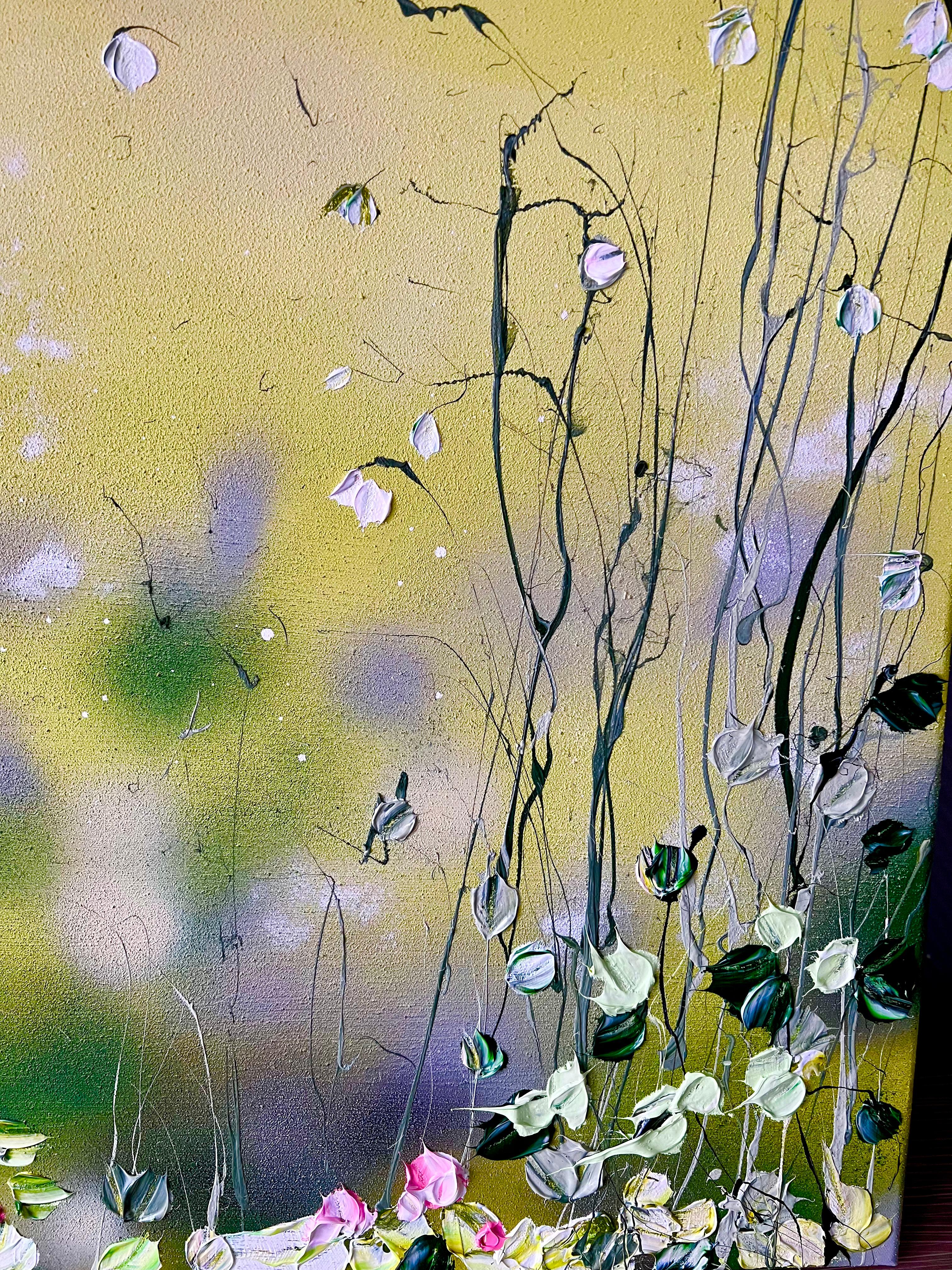 Art floral « Lily Pond In Yellow » - Abstrait Painting par Anastassia Skopp