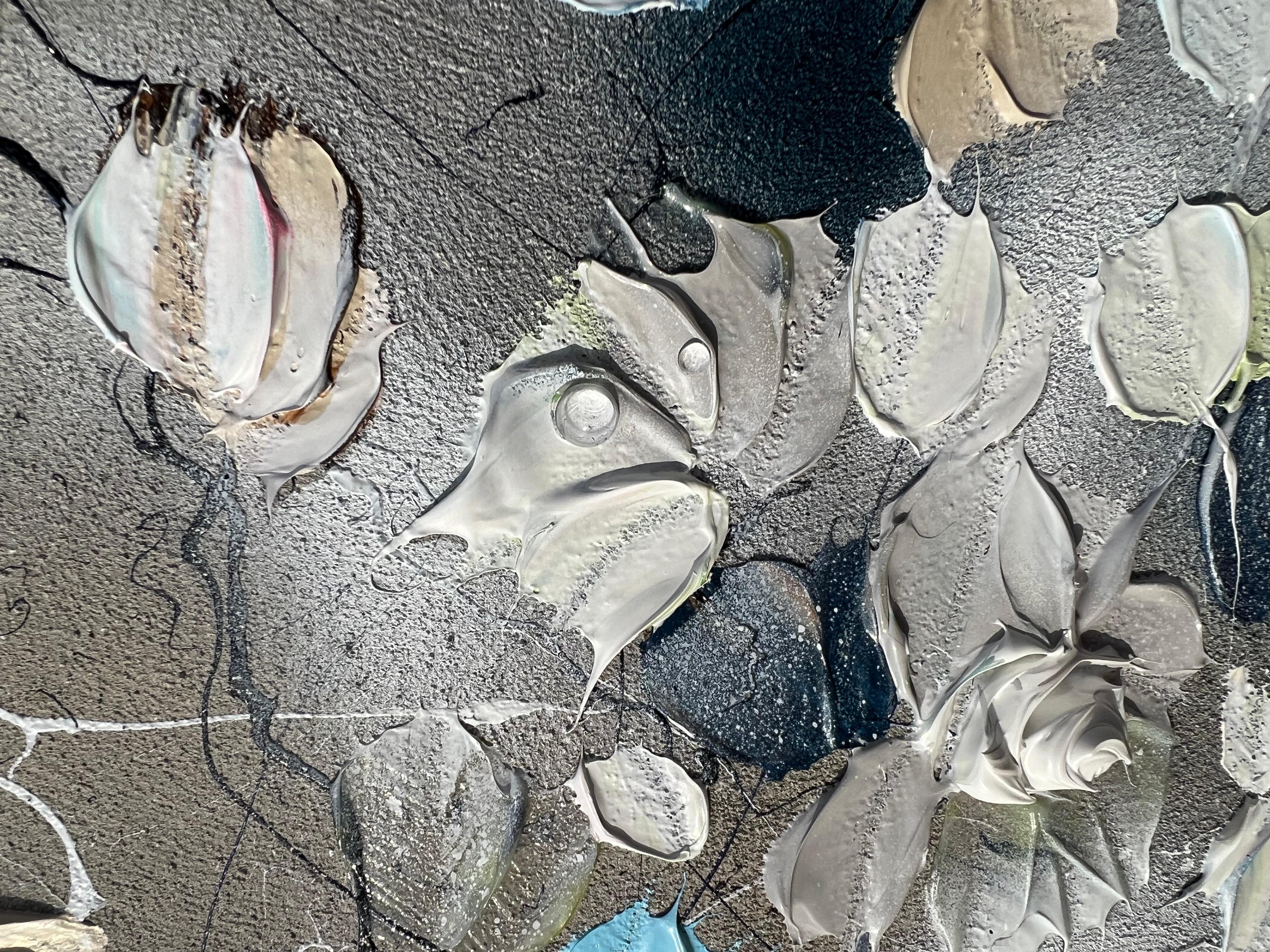 Phenomena X., großes Blumengemälde (Grau), Interior Painting, von Anastassia Skopp
