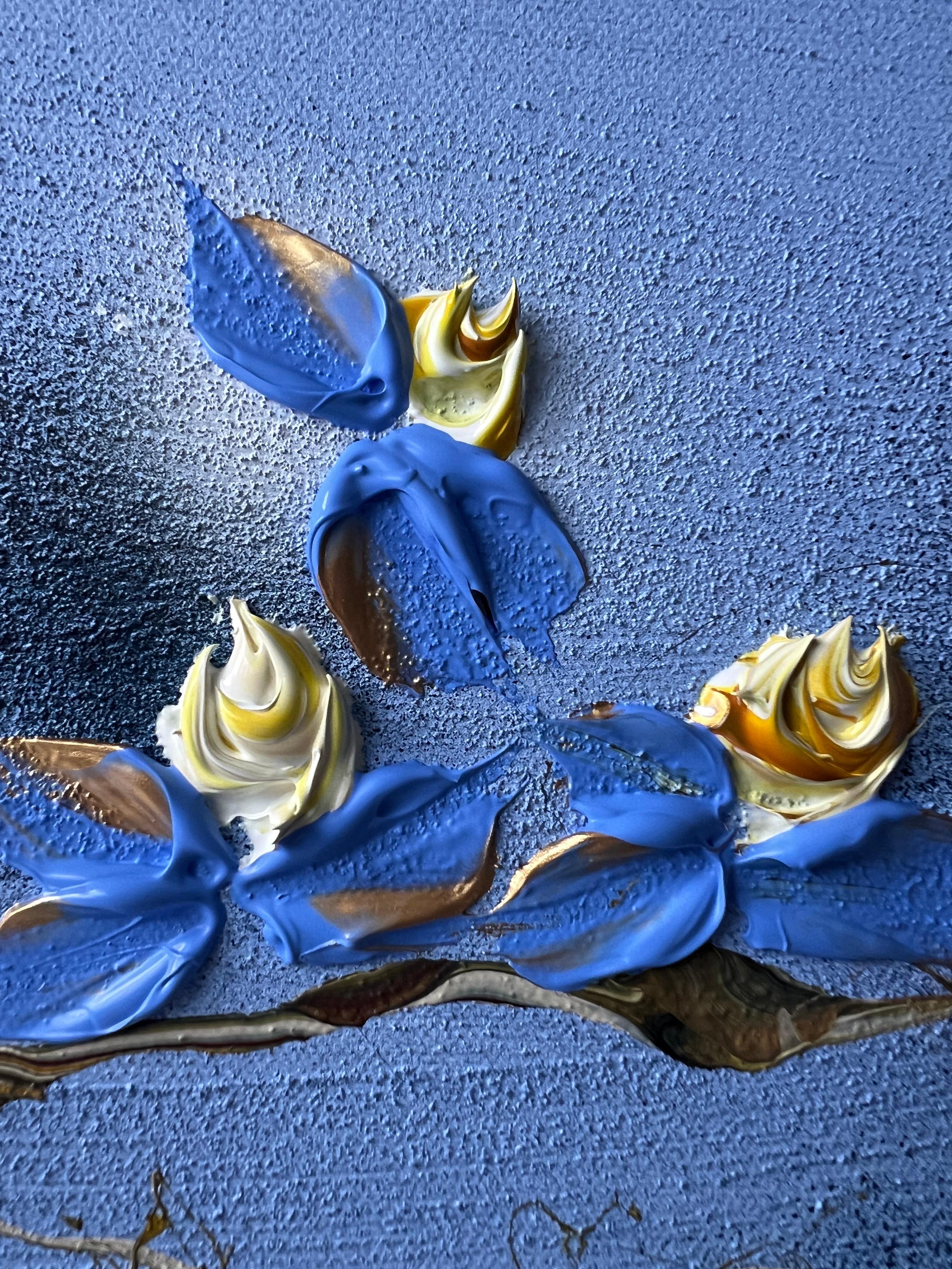 « Powder Blue Morning », art floral texturé abstrait - Abstrait Painting par Anastassia Skopp