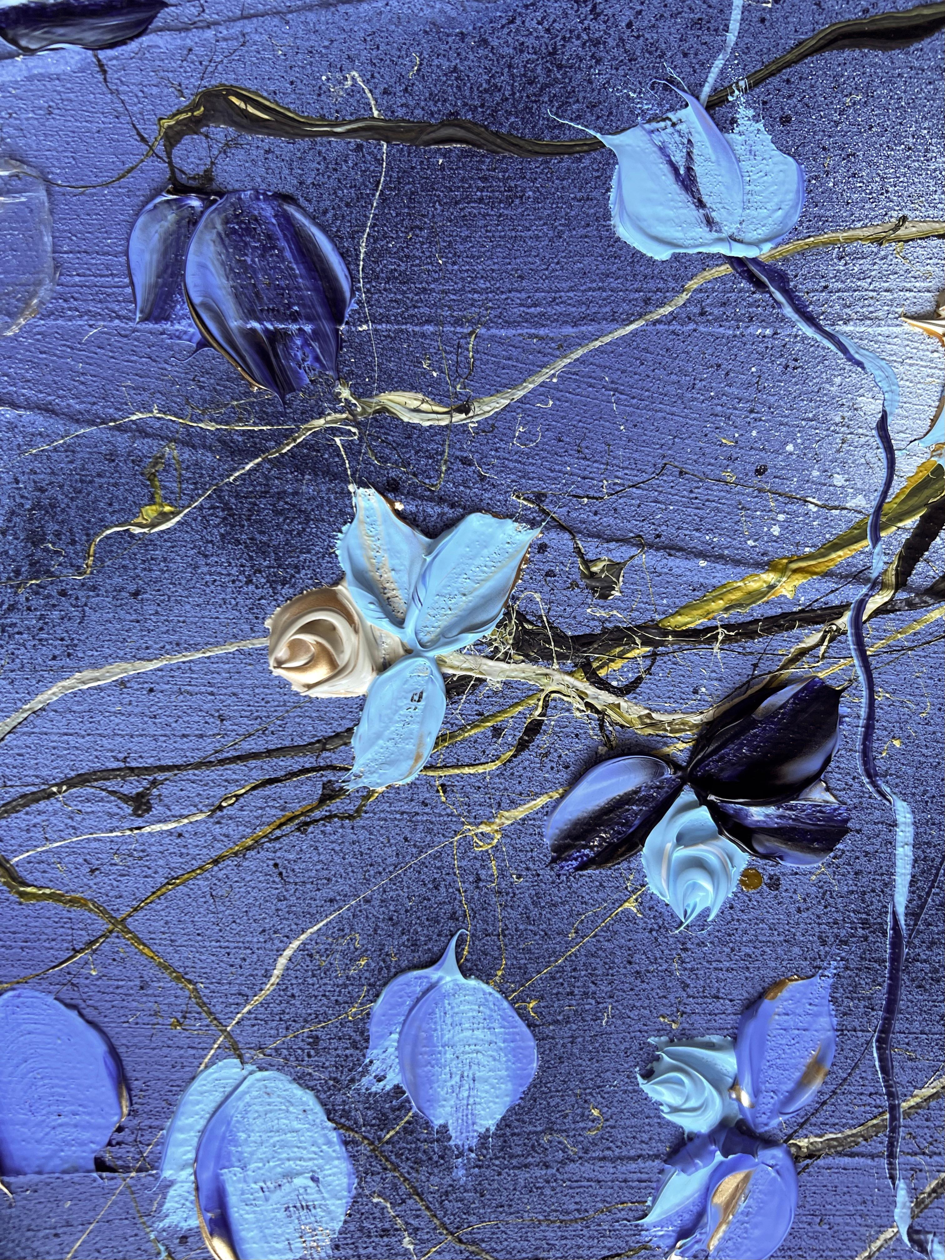 „Powder Blue Roses II“ Landschafts-Blumenkunst im Landschaftsformat im Angebot 9