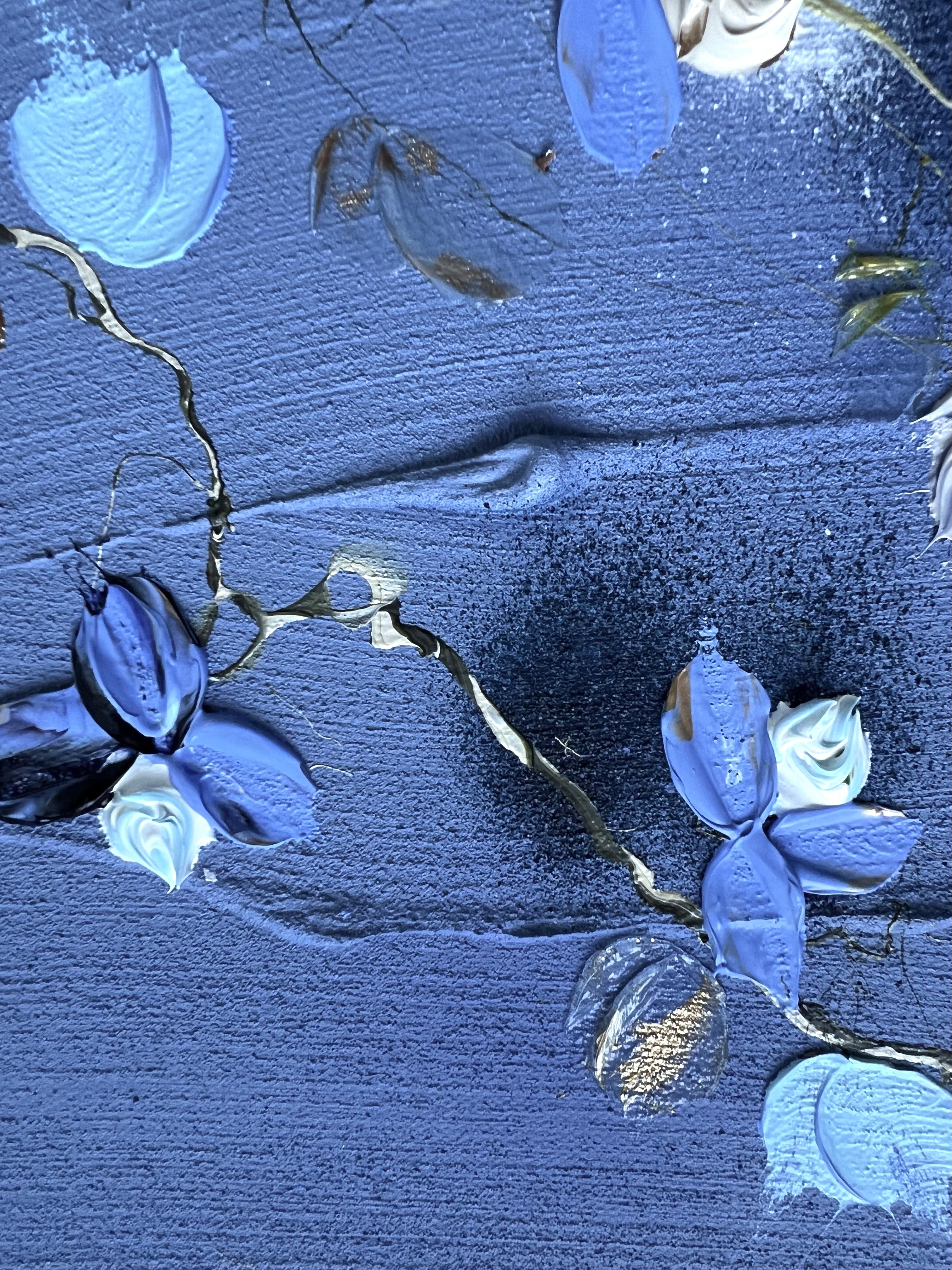 „Powder Blue Roses II“ Landschafts-Blumenkunst im Landschaftsformat im Angebot 14