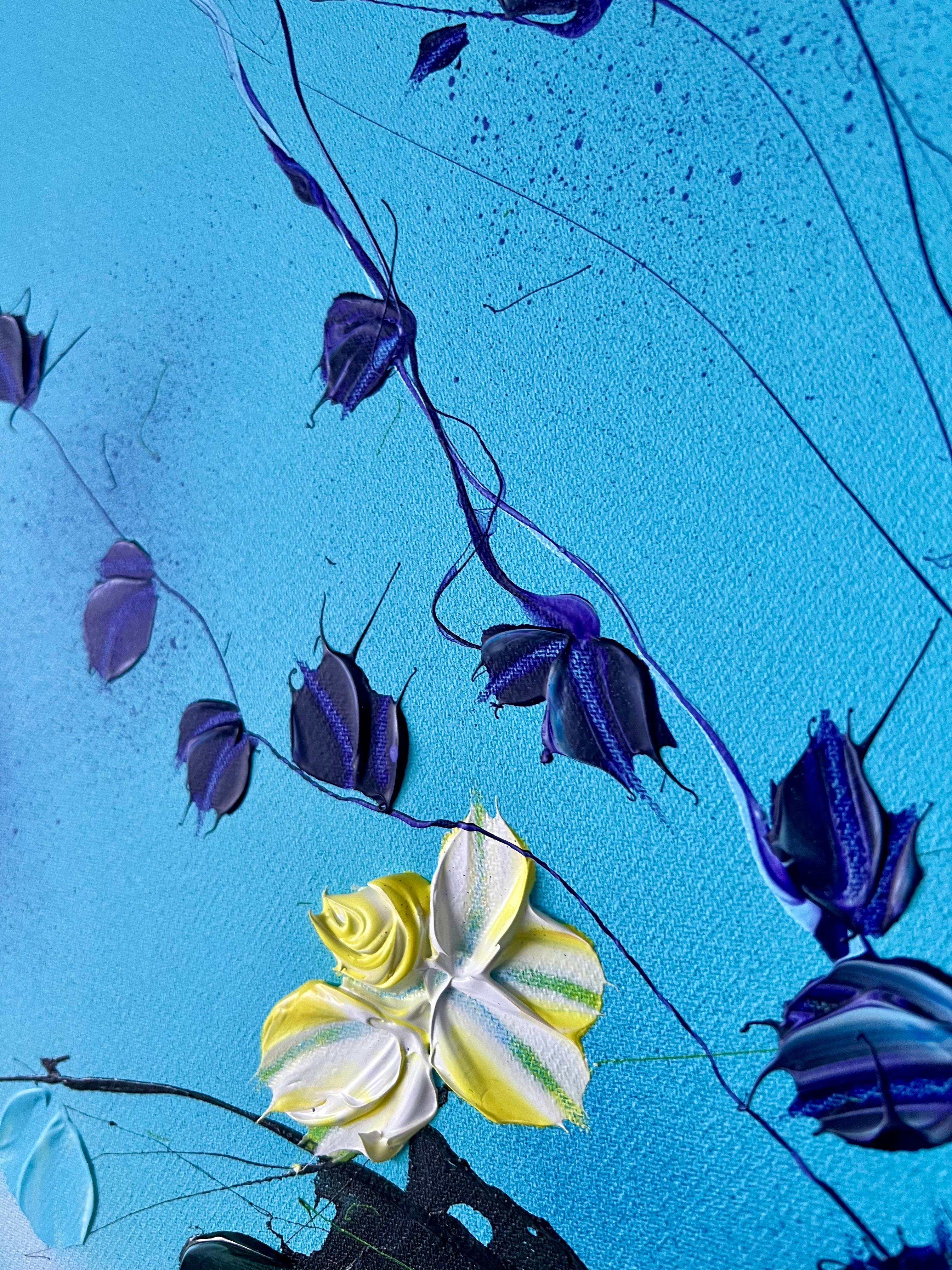 « Sky Blooms II », très grande peinture florale bleue texturée horizontale en vente 12