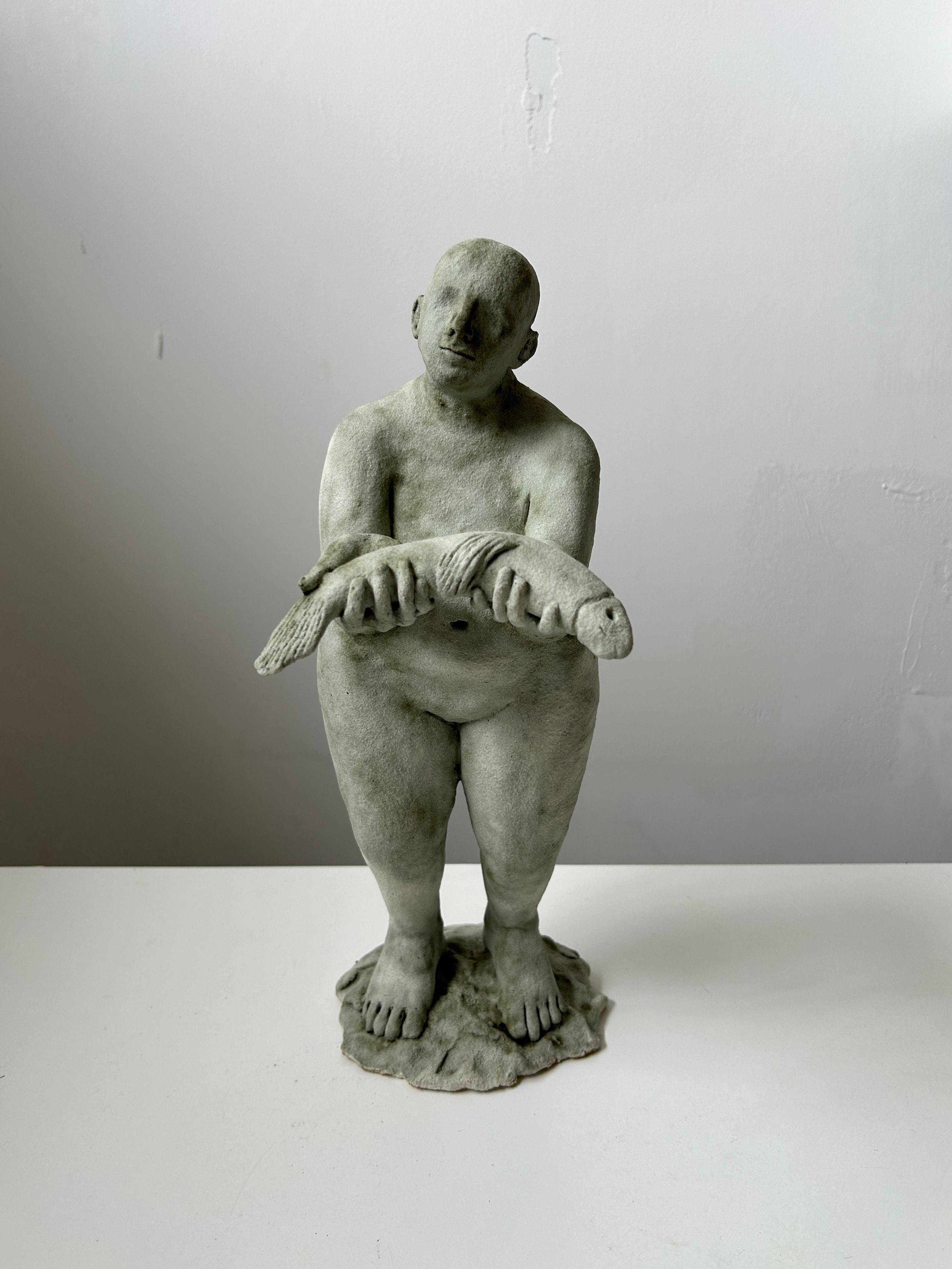 Sculpture figurative : « J'ai pris un poisson, j'ai pris un poisson ! en vente 3