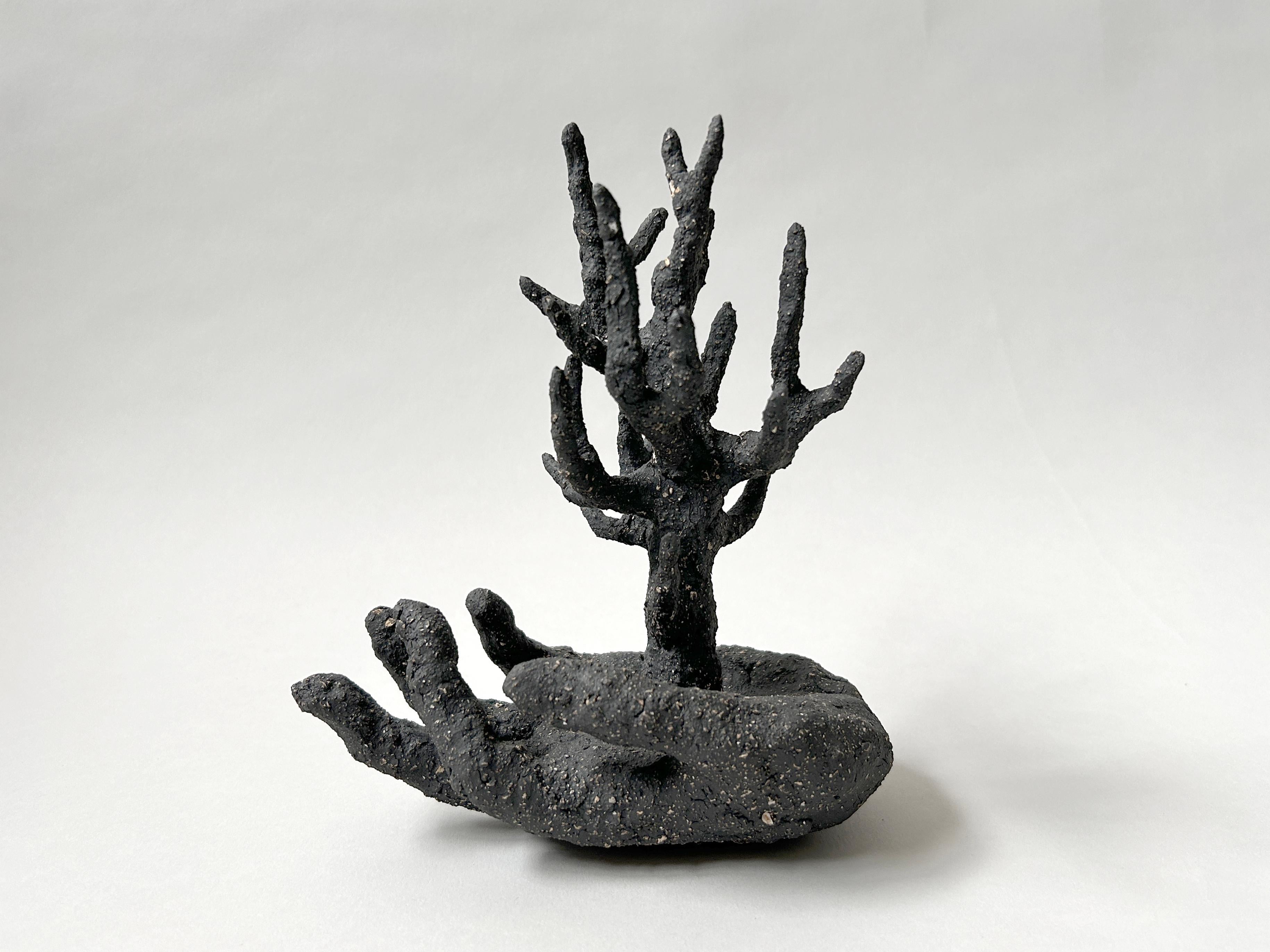 Escultura figurativa de gres: 'Crecimiento en bruto' - Sculpture Contemporáneo de Anastassia Zamaraeva 